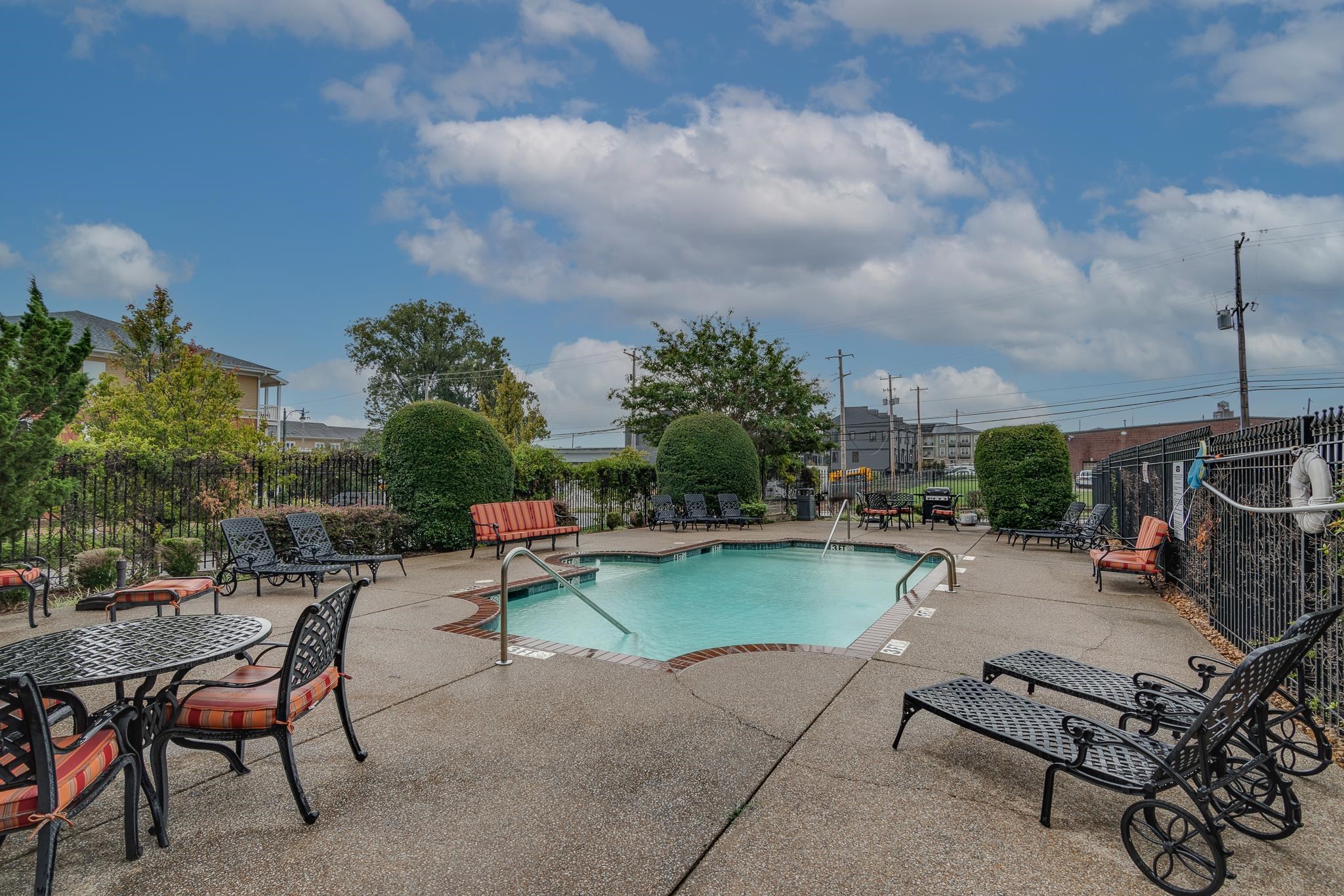 665 TENNESSEE ST Unit: 206