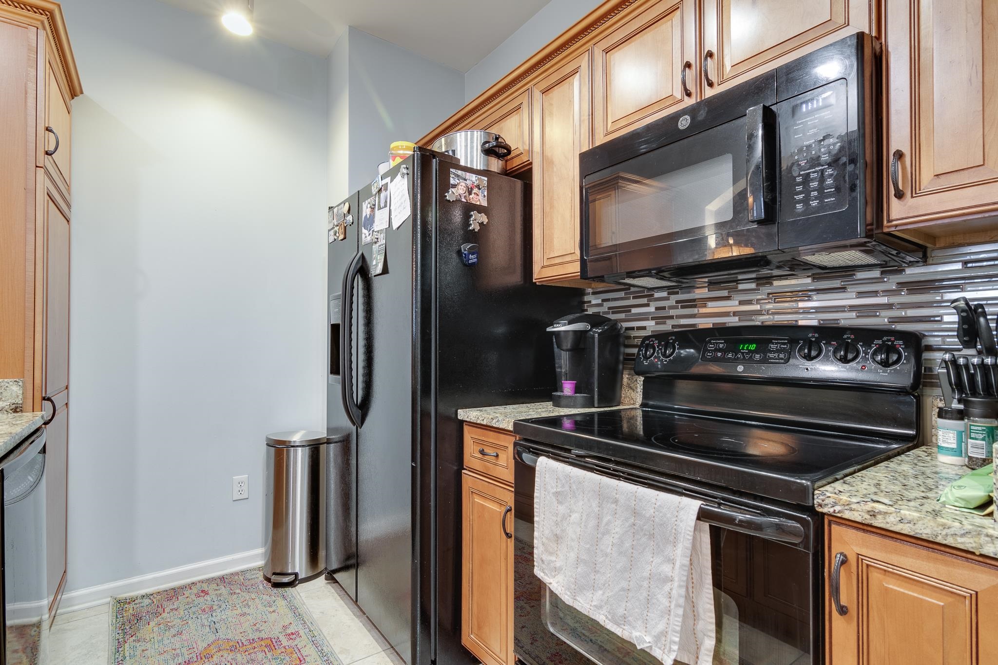 665 TENNESSEE ST Unit: 206