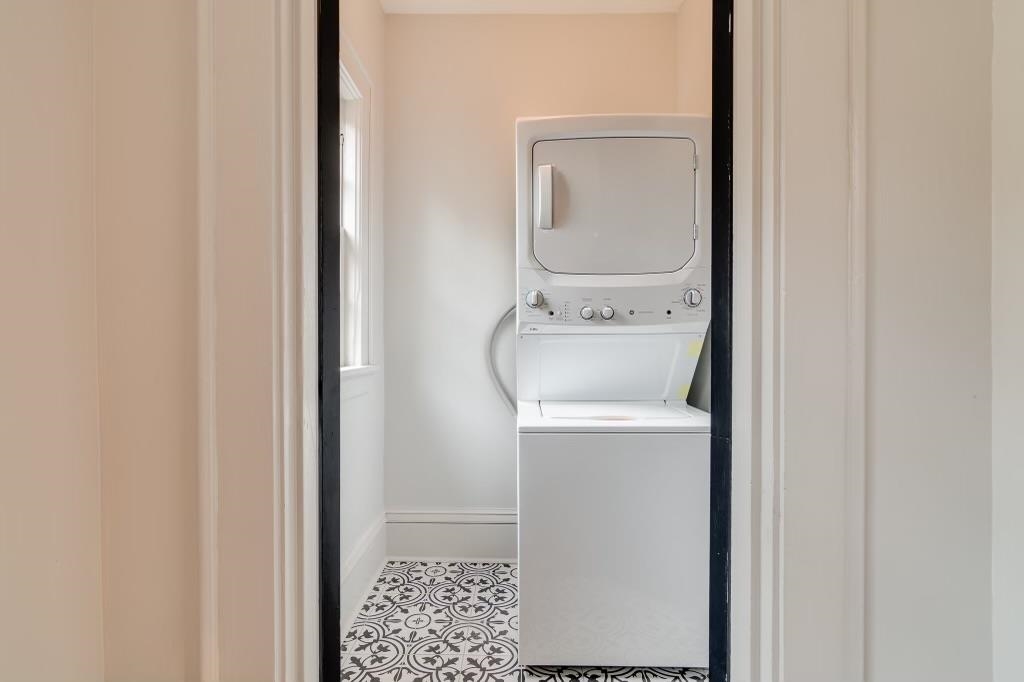 2745 CENTRAL AVE Unit: 1