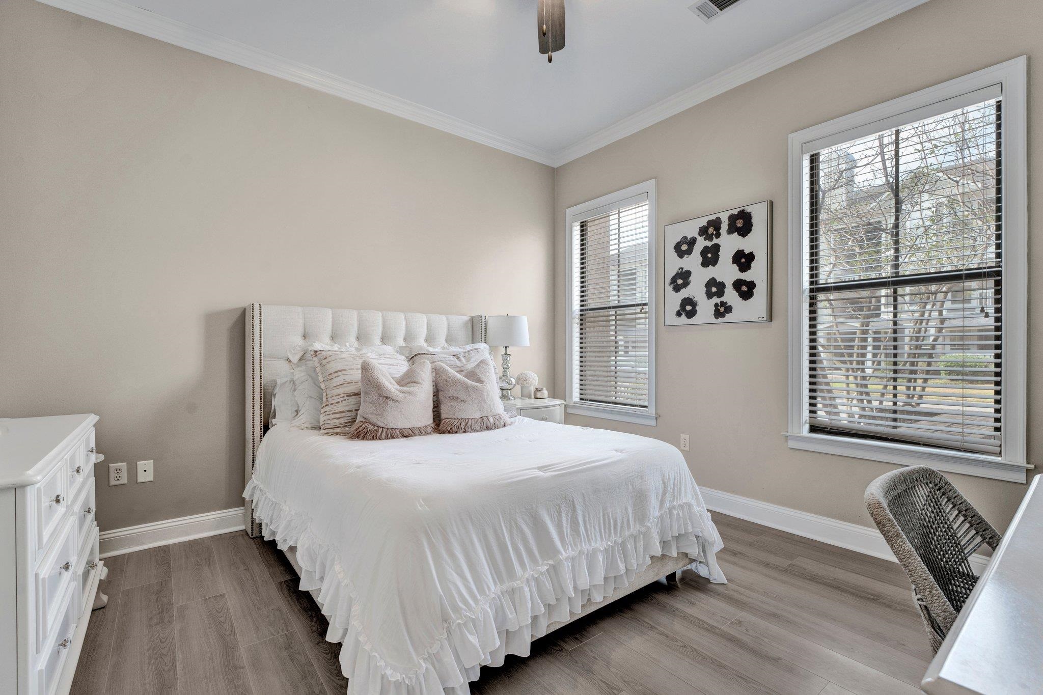 680 HARBOR BEND DR Unit: 107