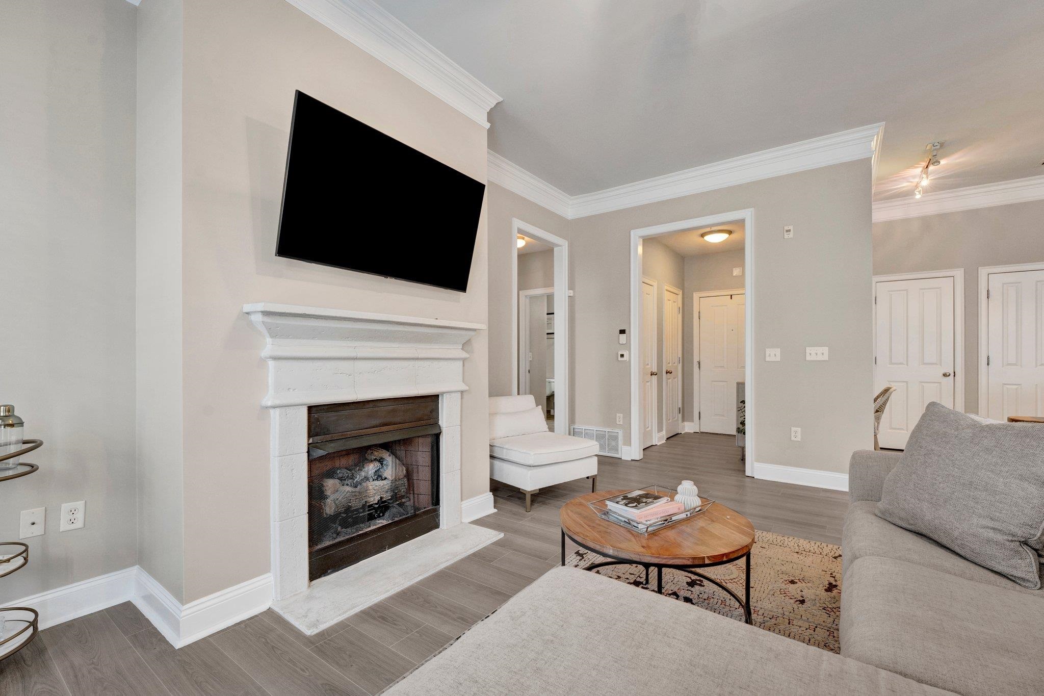 680 HARBOR BEND DR Unit: 107