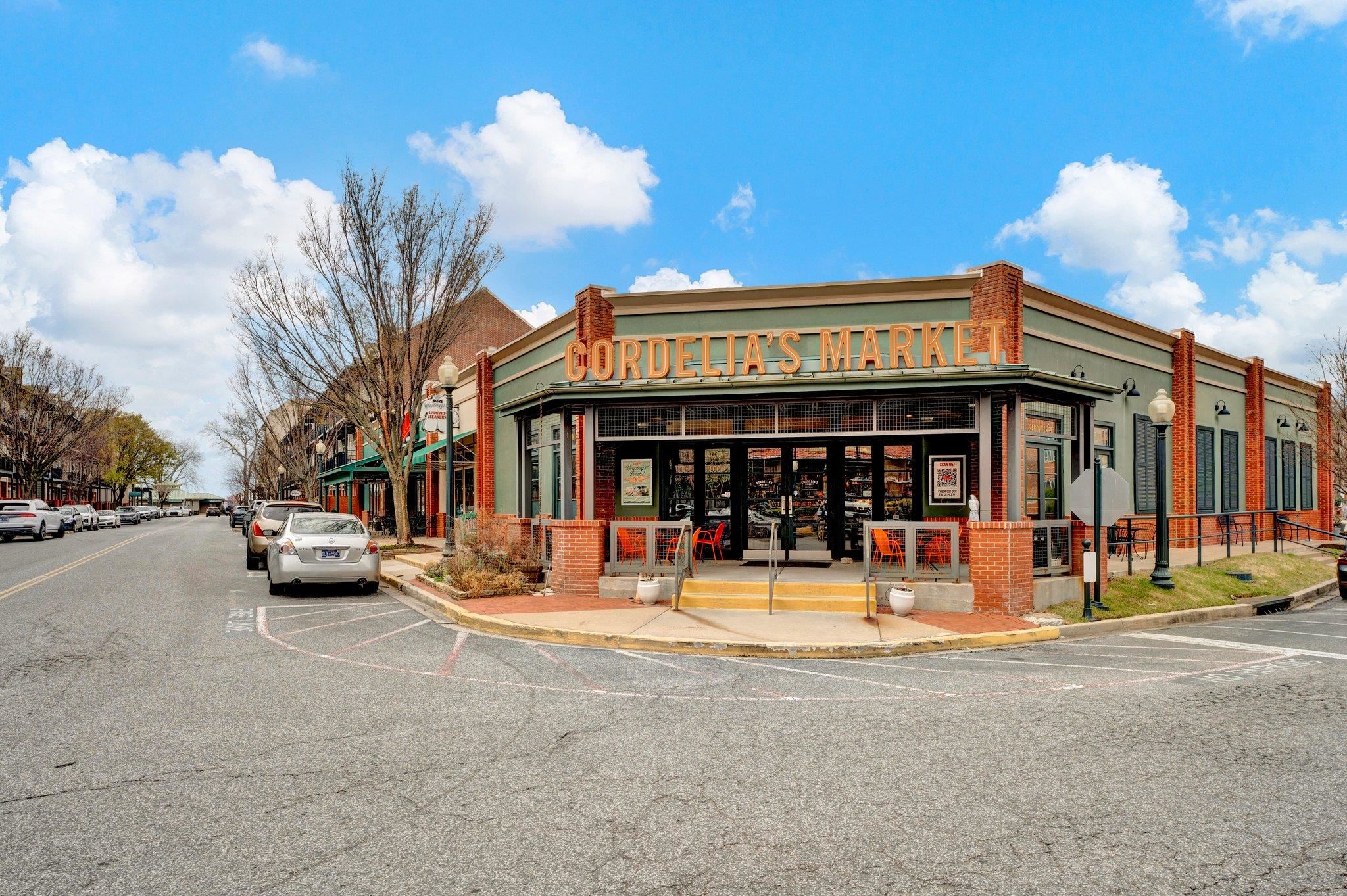 680 HARBOR BEND DR Unit: 107