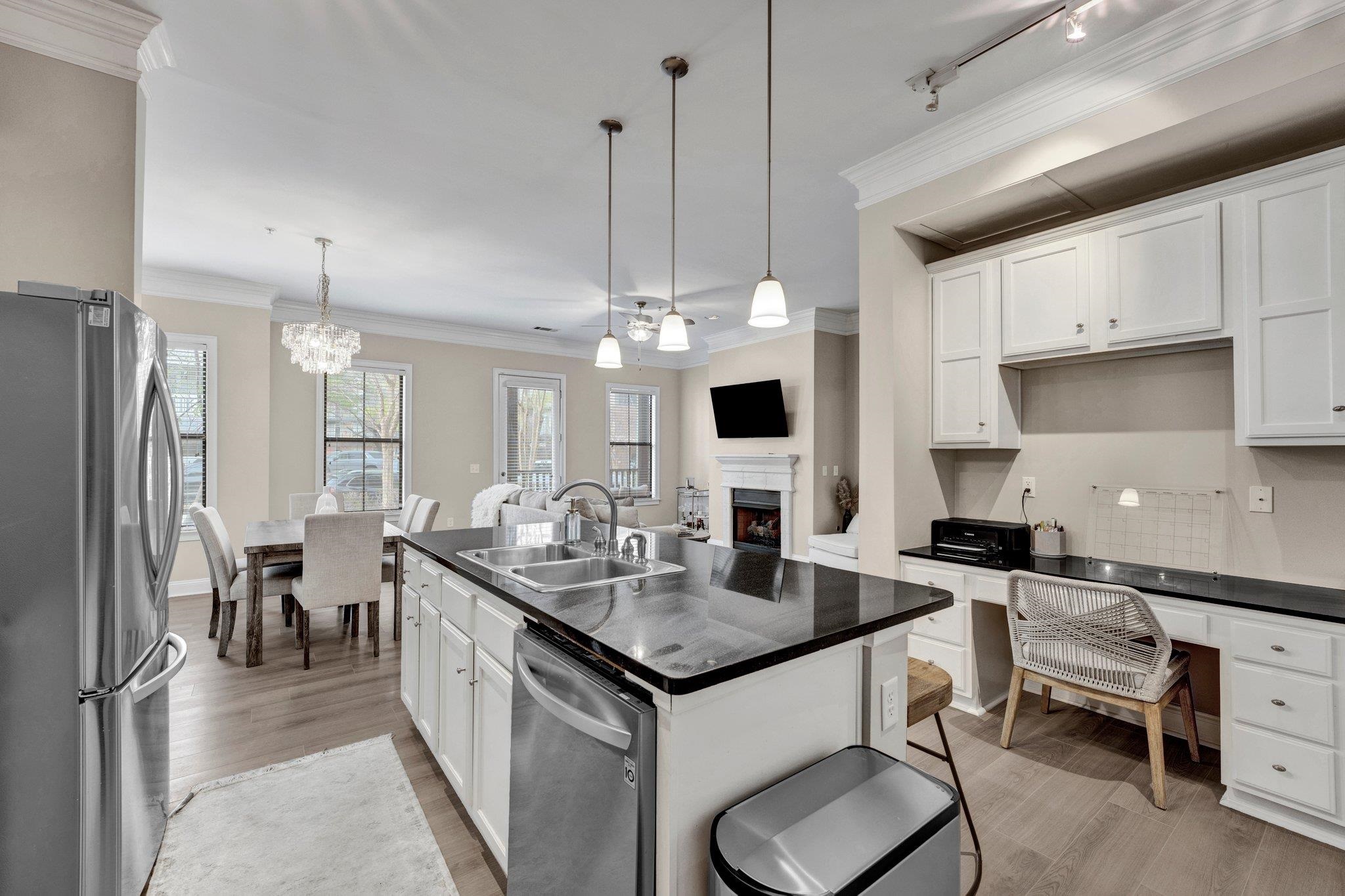 680 HARBOR BEND DR Unit: 107