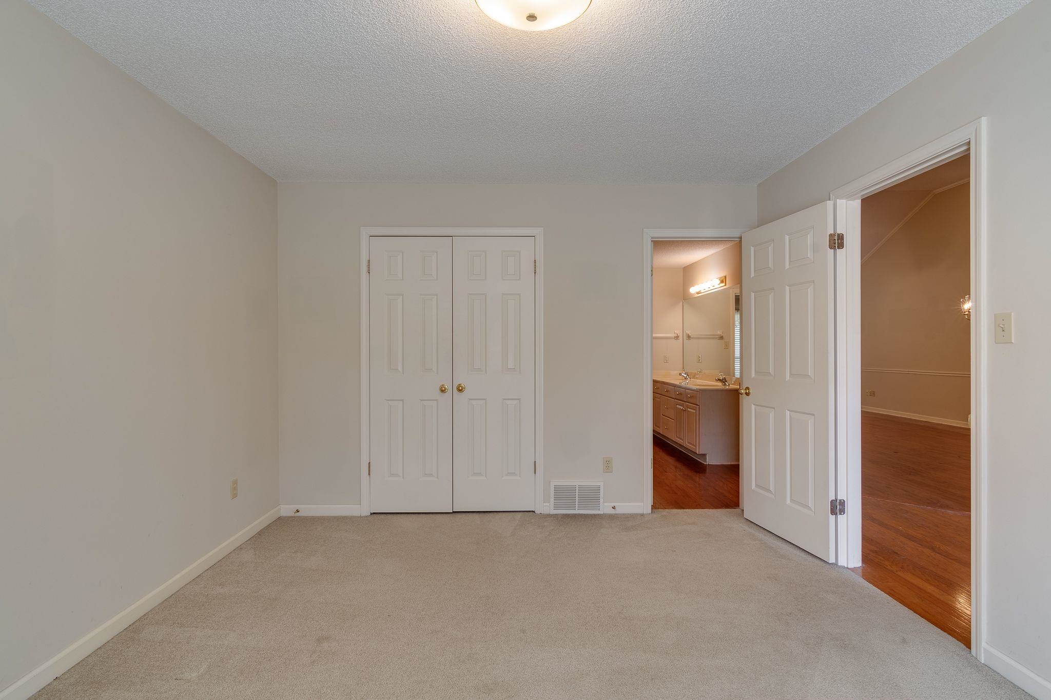 1891 W PHEASANT ACRES LN