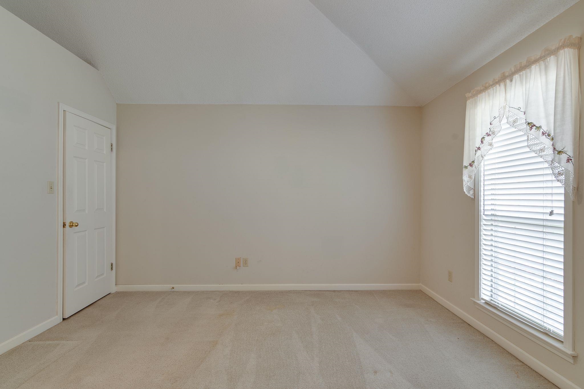 1891 W PHEASANT ACRES LN