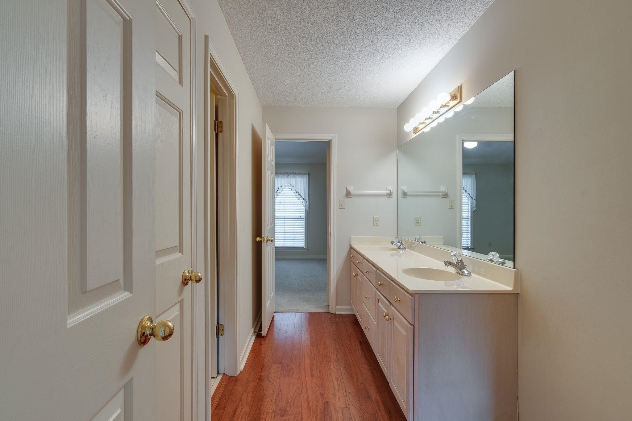 1891 W PHEASANT ACRES LN