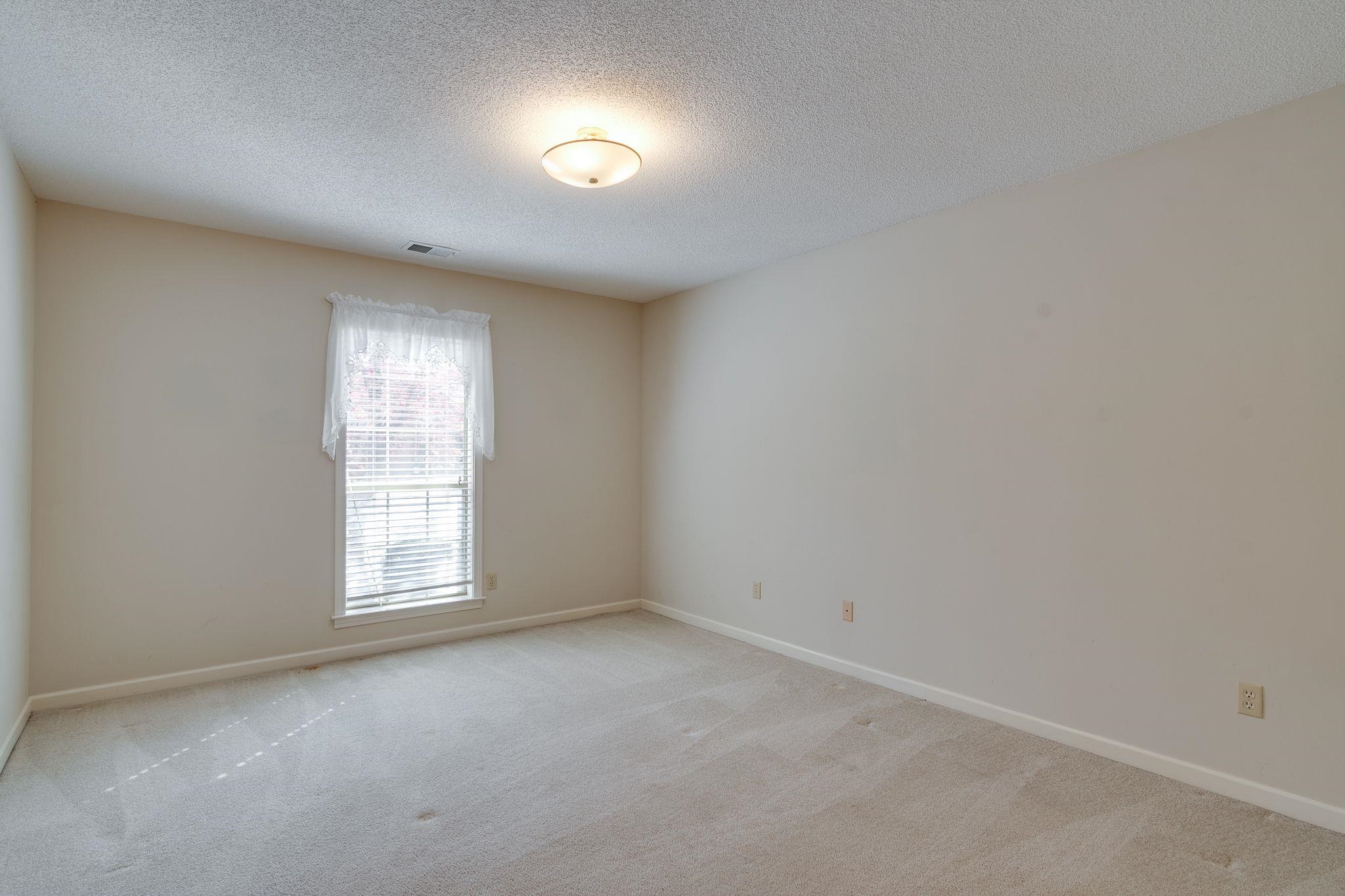 1891 W PHEASANT ACRES LN