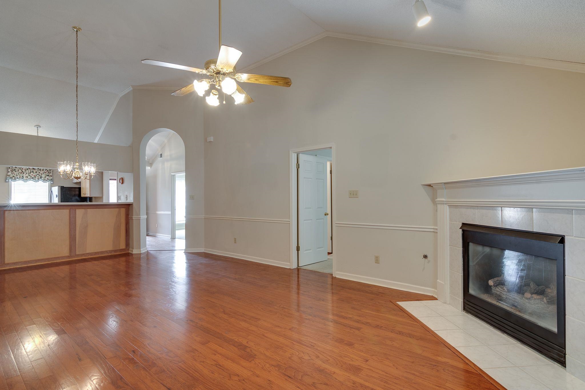 1891 W PHEASANT ACRES LN