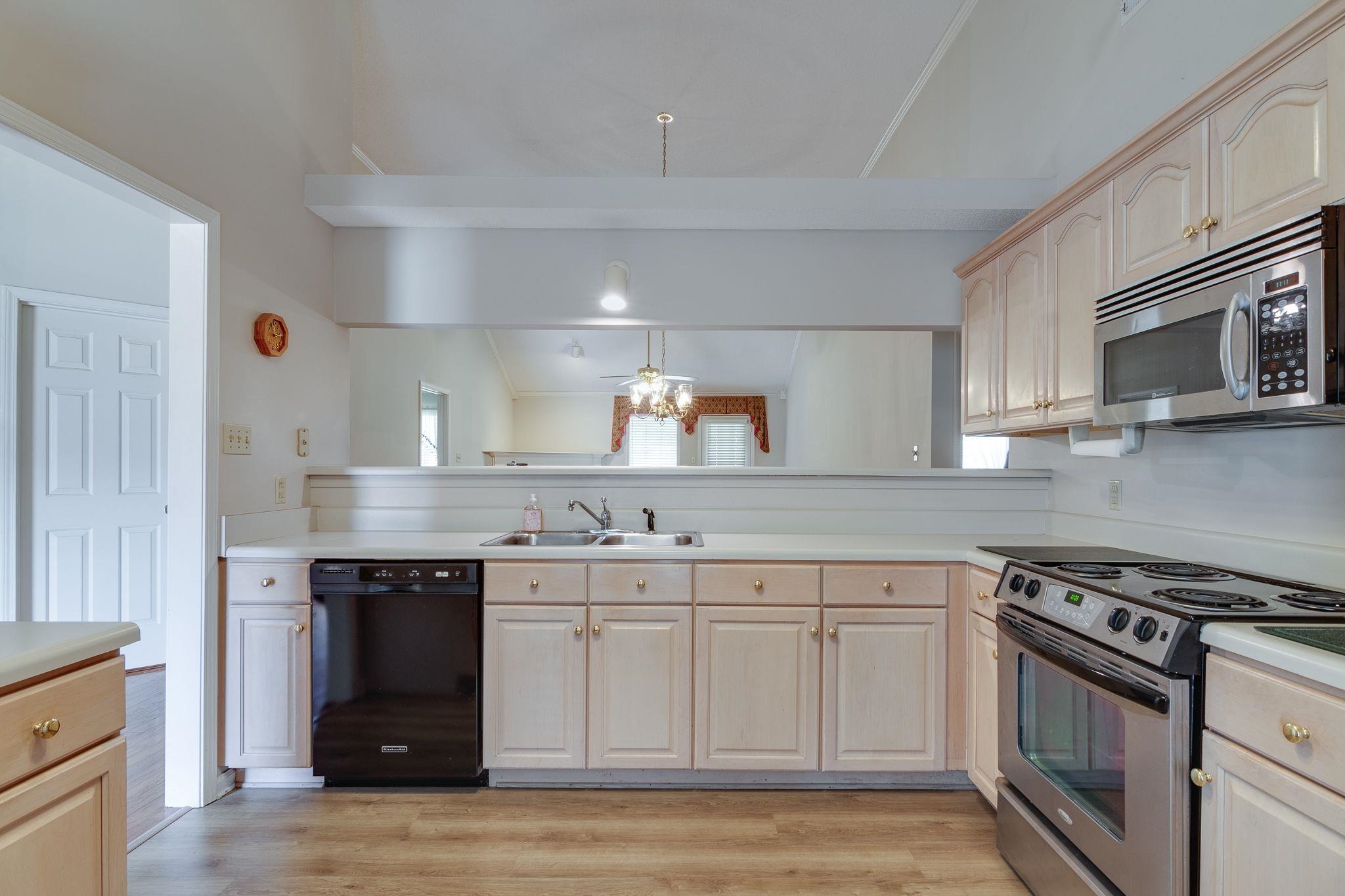 1891 W PHEASANT ACRES LN