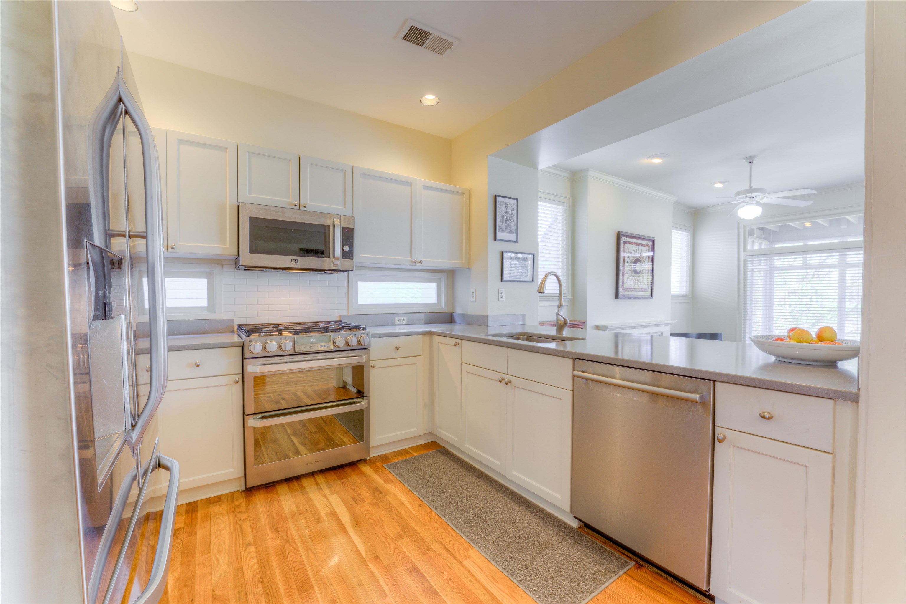 844 HARBOR ISLE CIR E