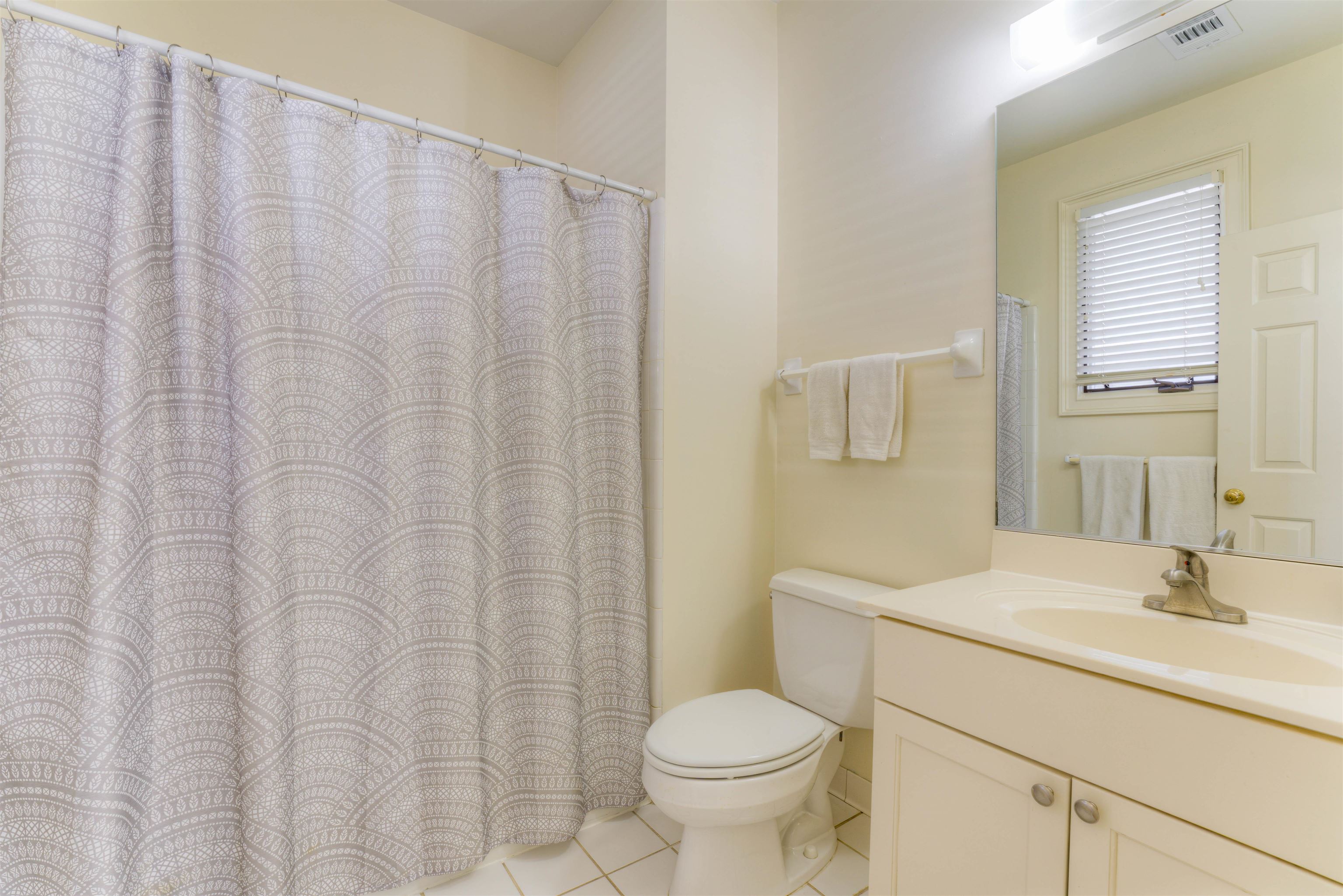 844 HARBOR ISLE CIR E