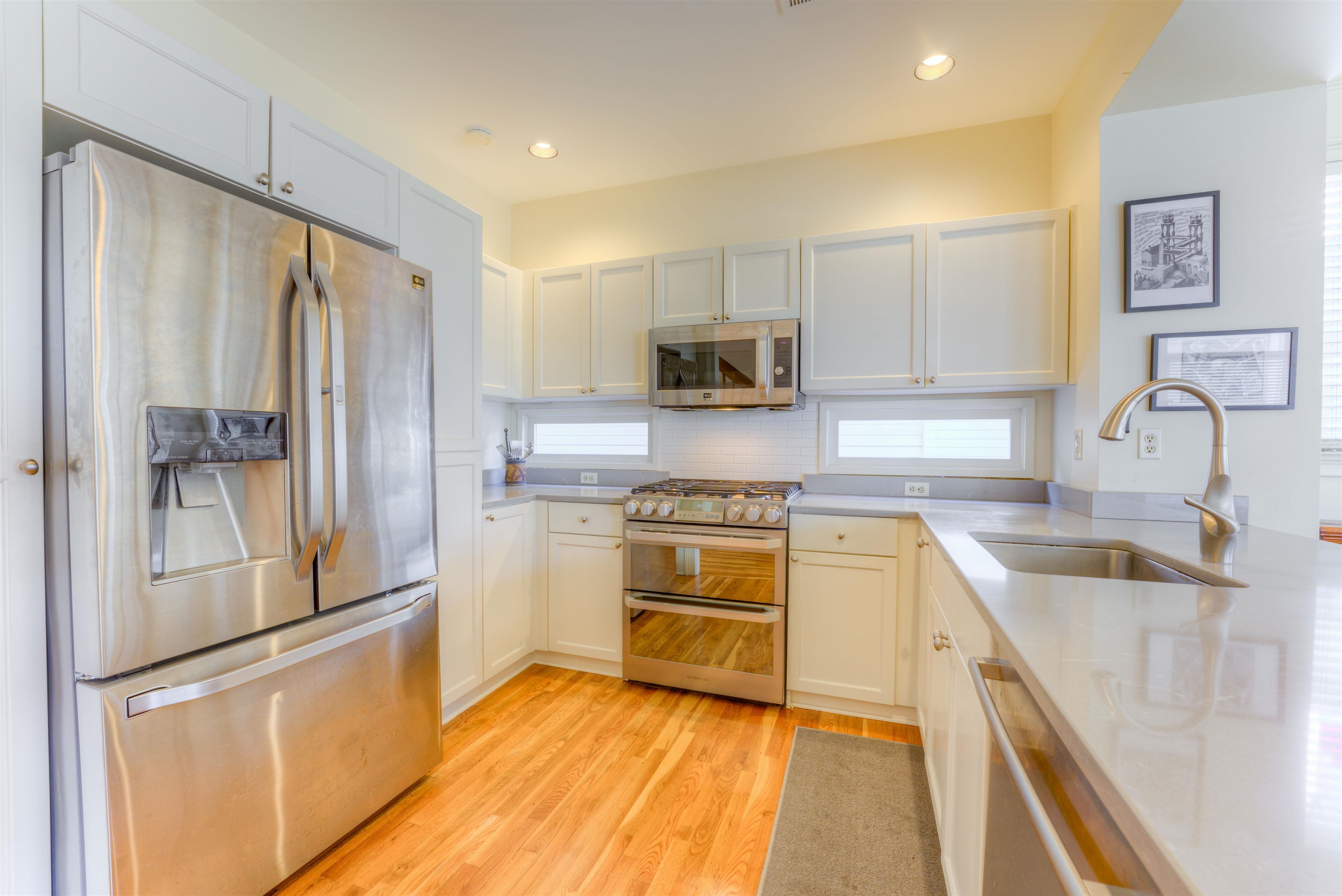 844 HARBOR ISLE CIR E