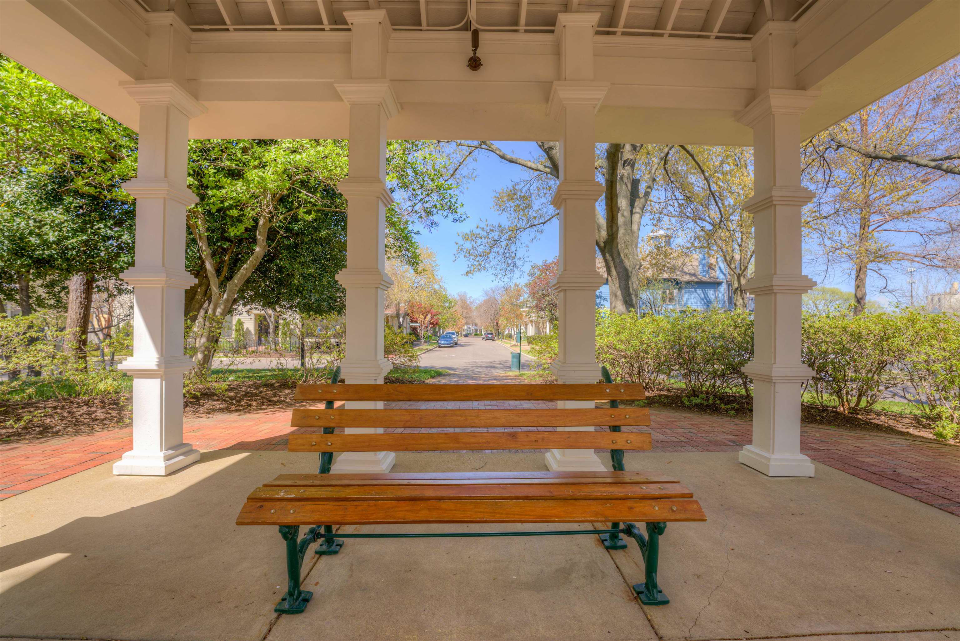 844 HARBOR ISLE CIR E