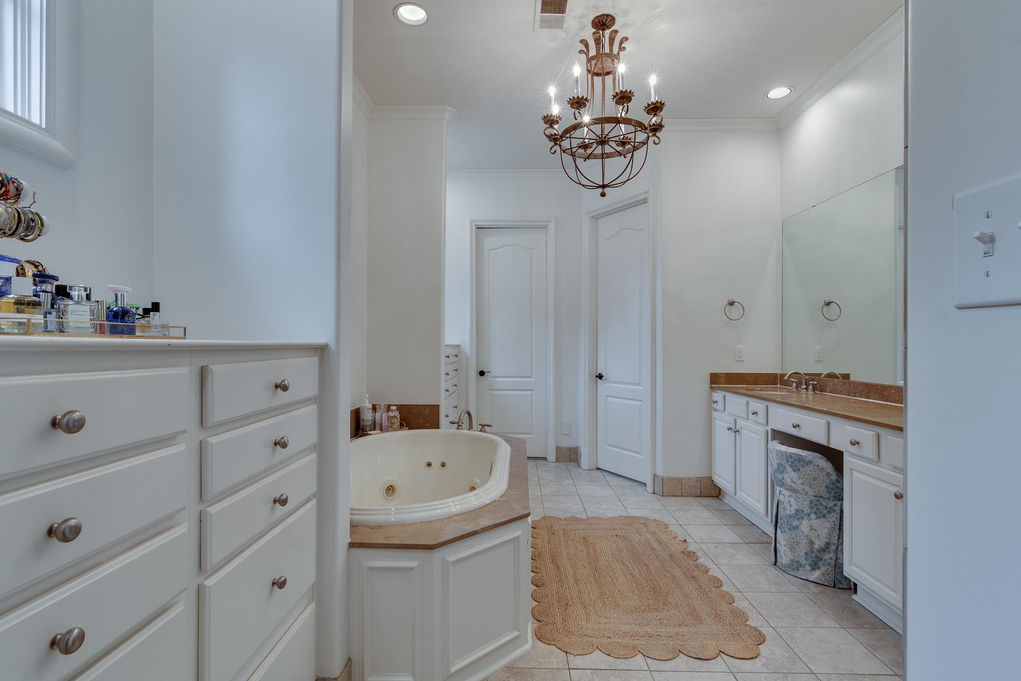 6330 MASSEY WOODS CV