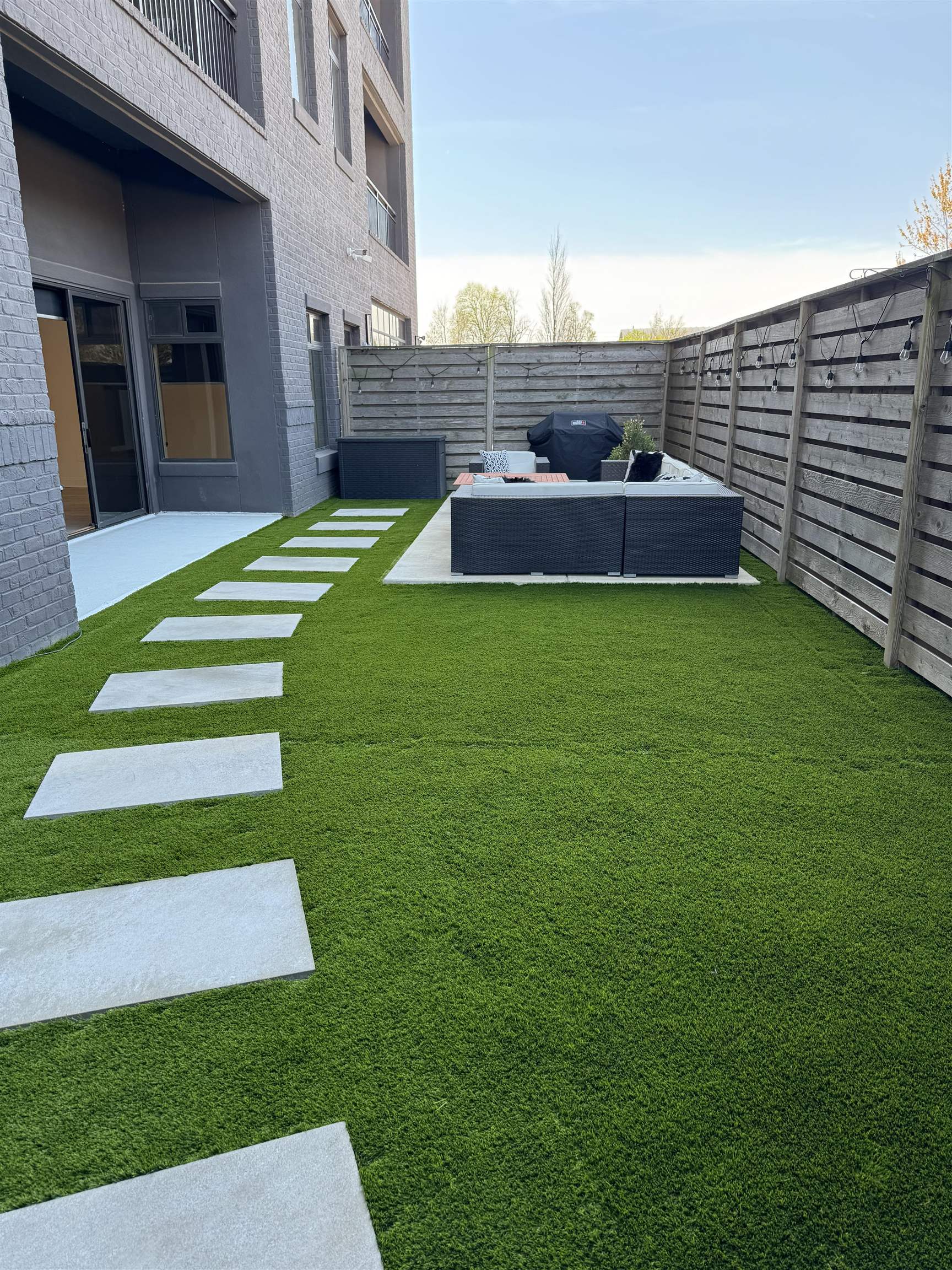 717 S RIVERSIDE DR Unit: 106