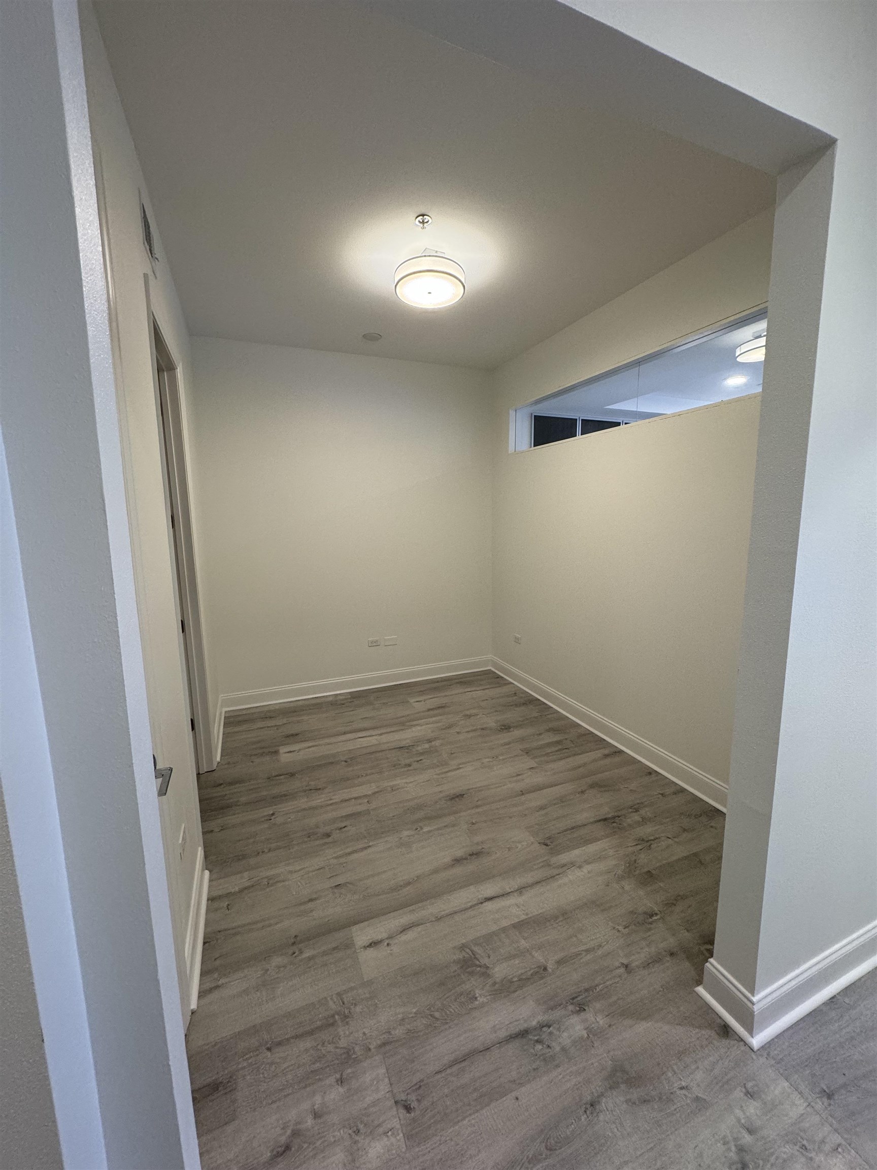 717 S RIVERSIDE DR Unit: 106