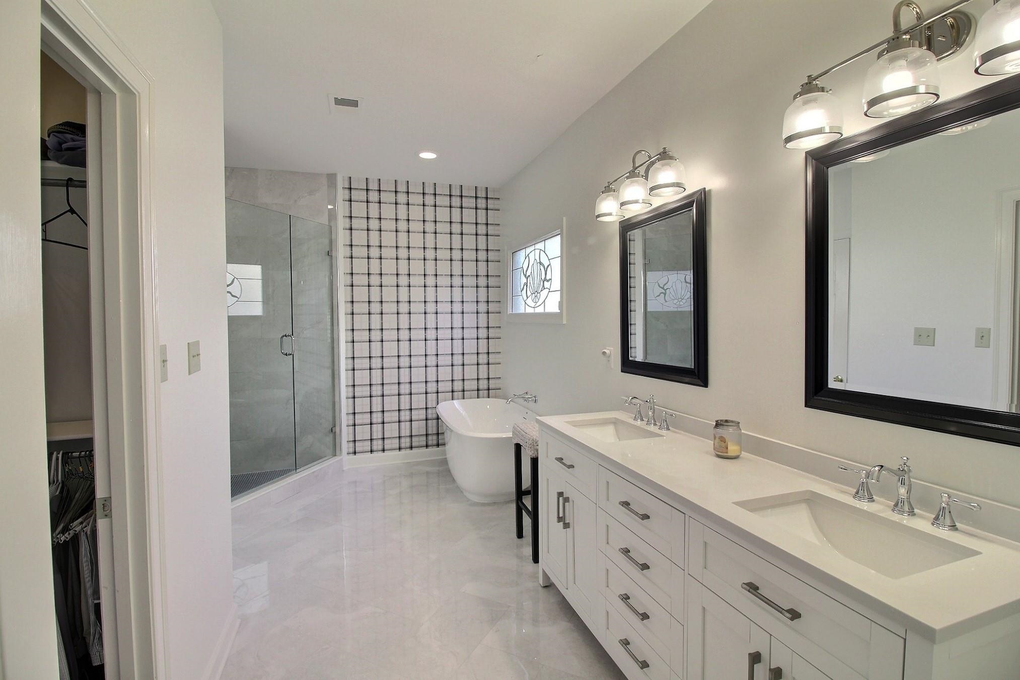 1663 FORSYTHE TRL
