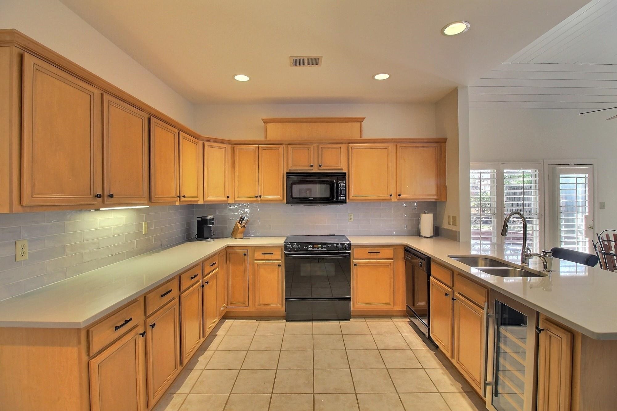1663 FORSYTHE TRL