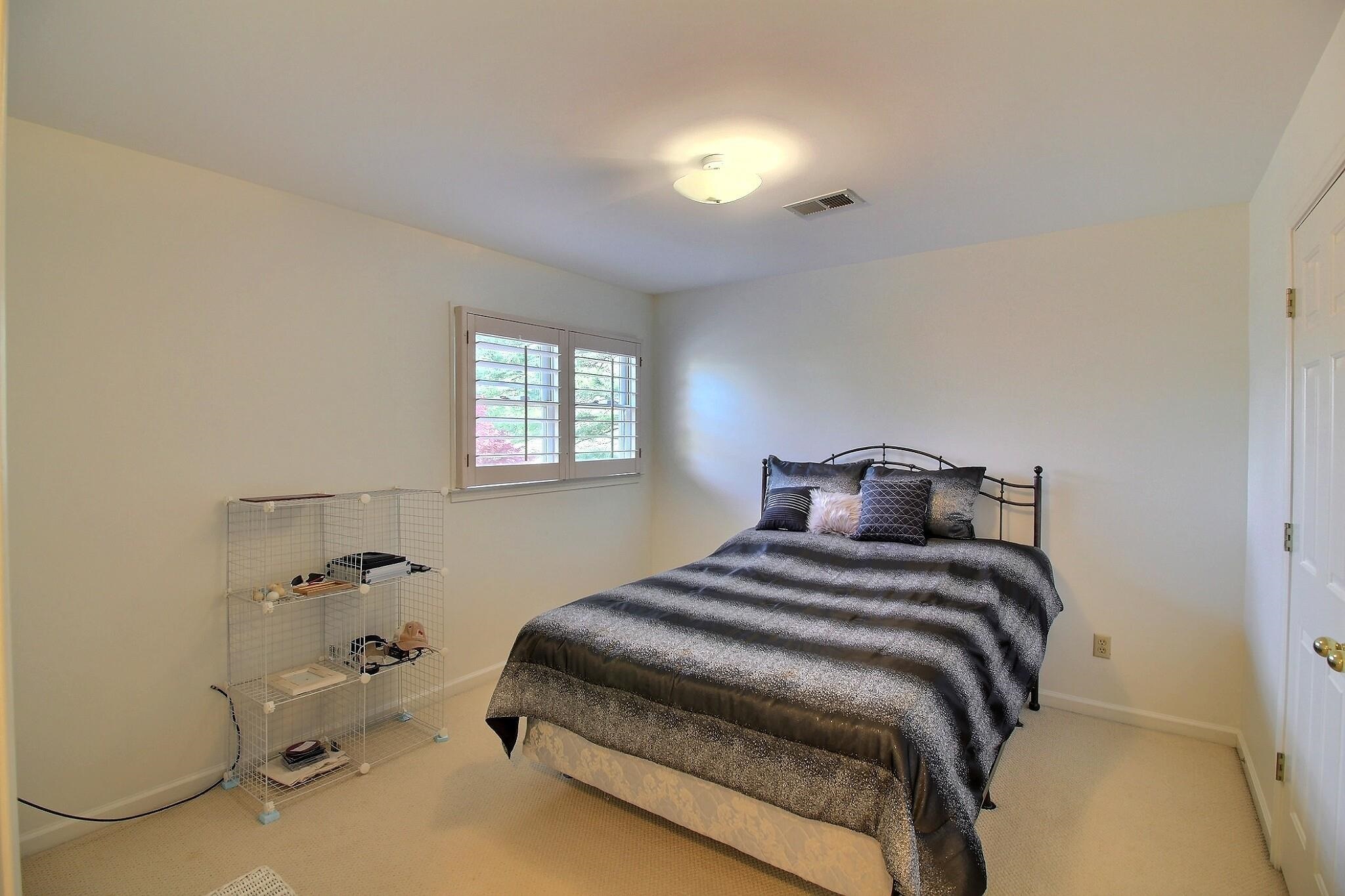 1663 FORSYTHE TRL