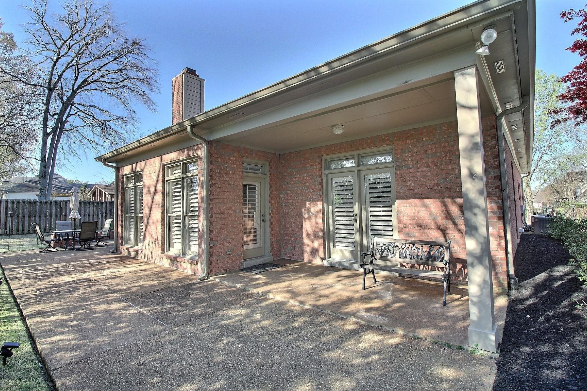 1663 FORSYTHE TRL