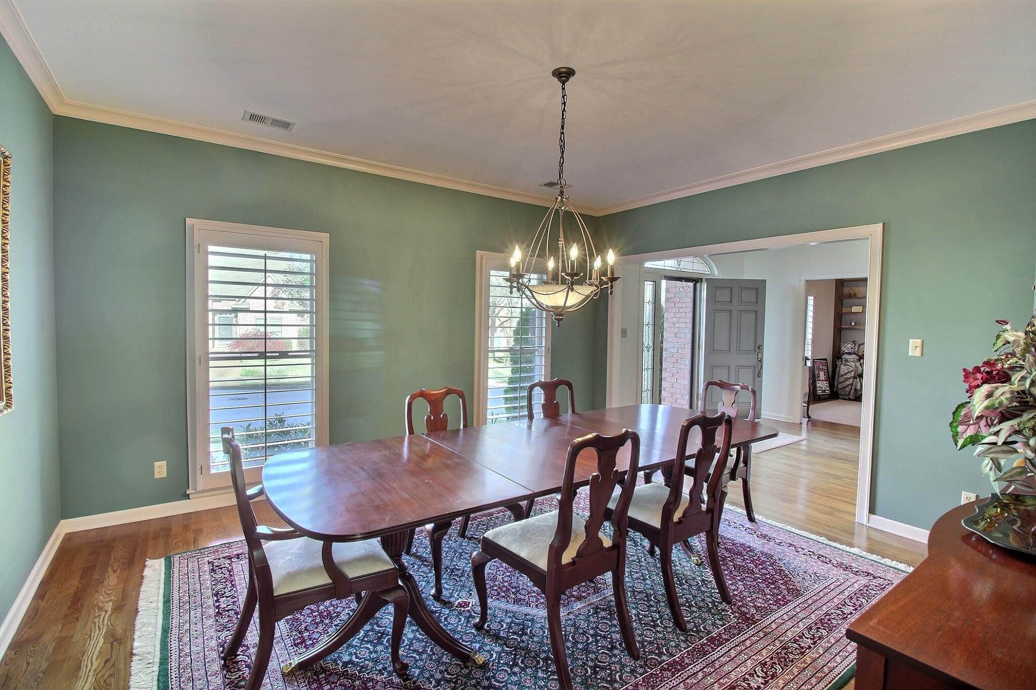 1663 FORSYTHE TRL