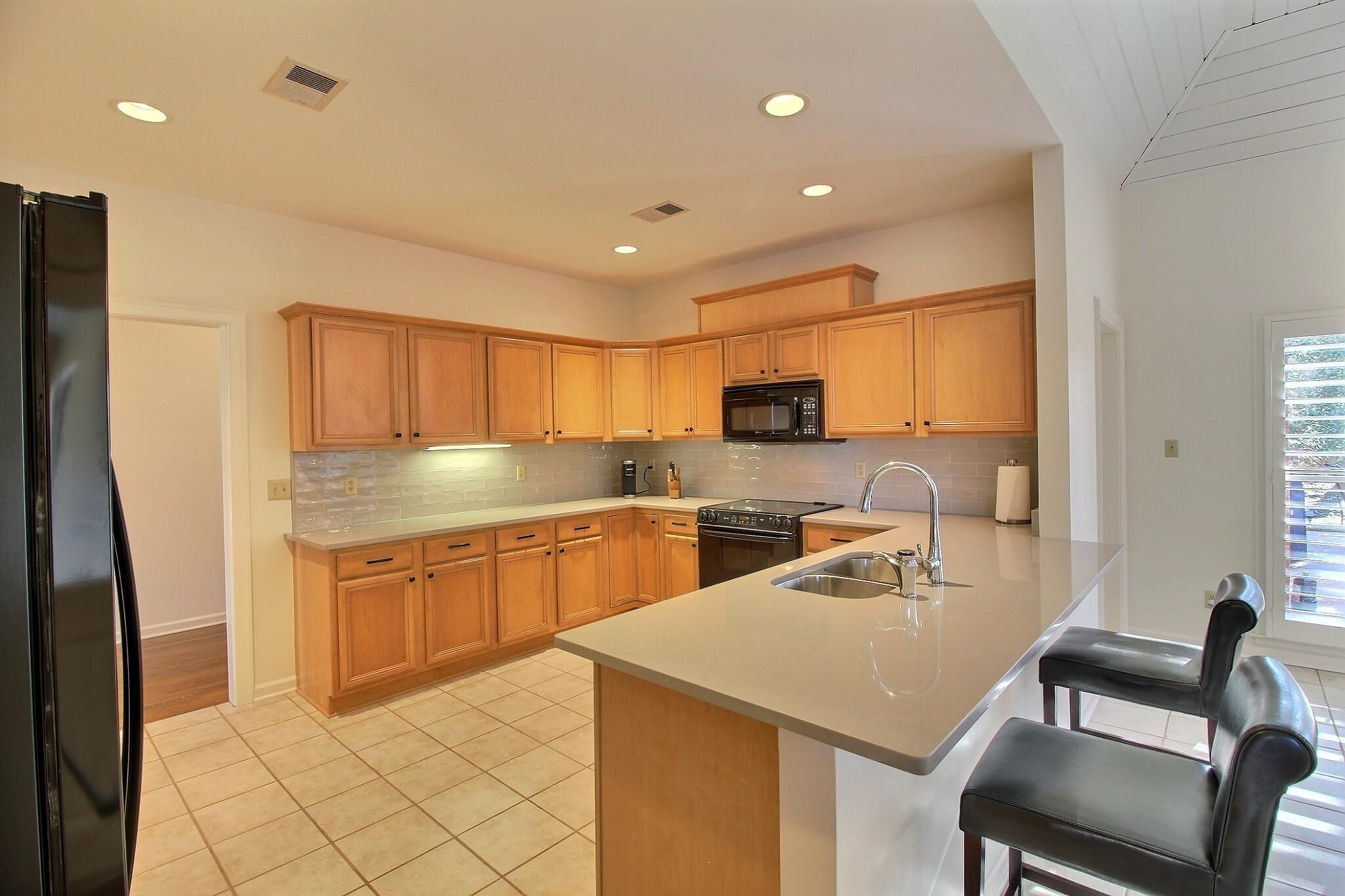 1663 FORSYTHE TRL