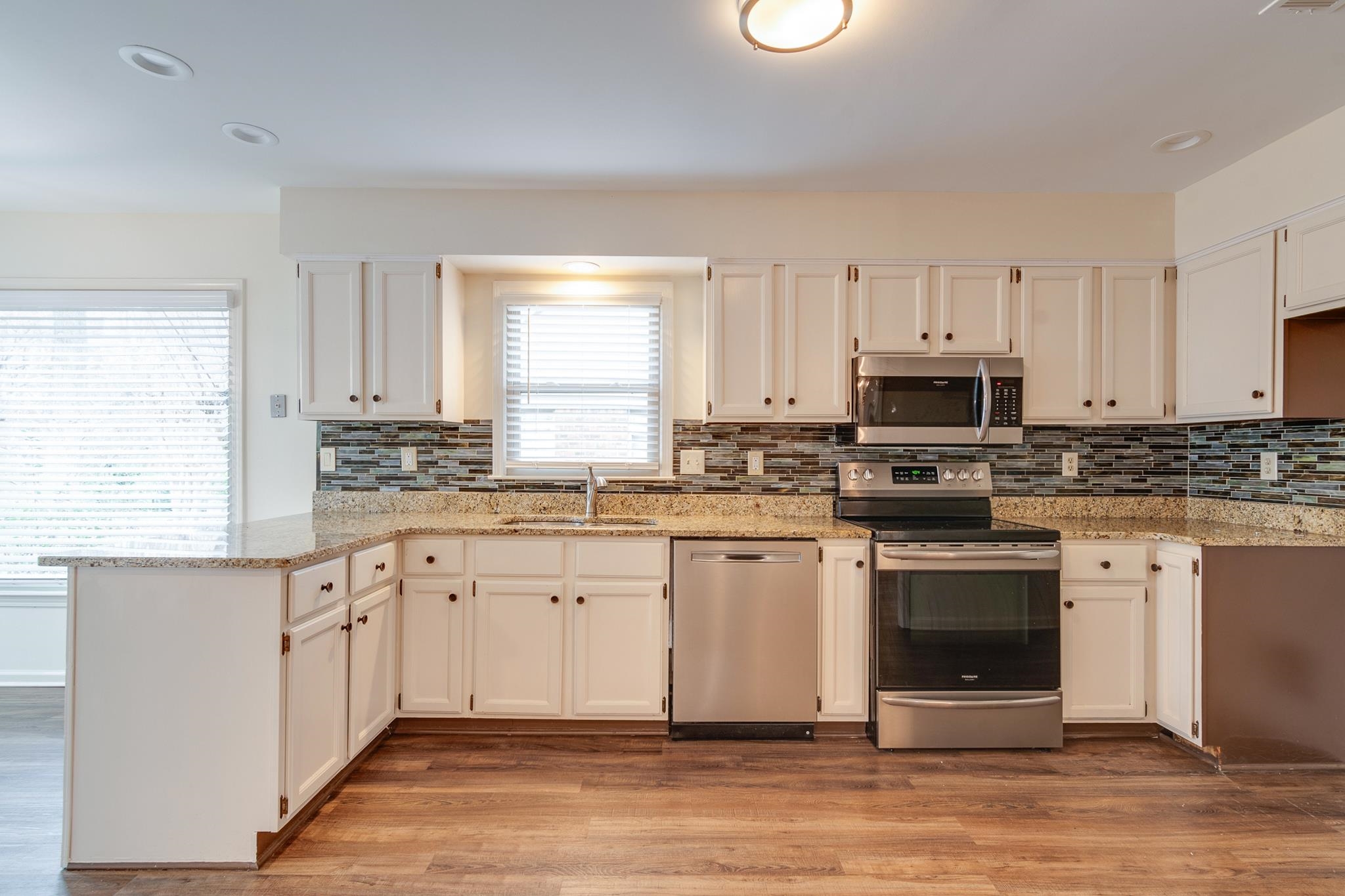 8560 W PARK TRAIL DR Unit: 8560