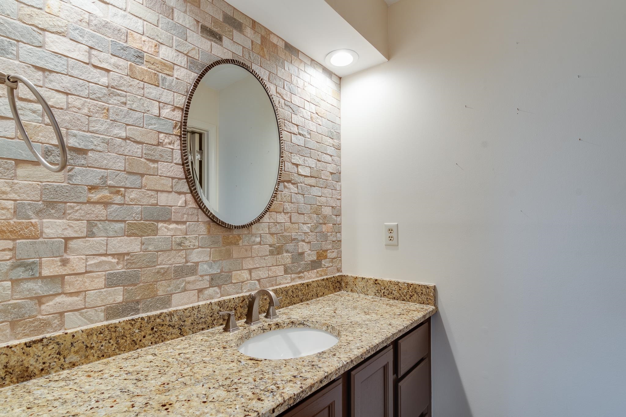 8560 W PARK TRAIL DR Unit: 8560