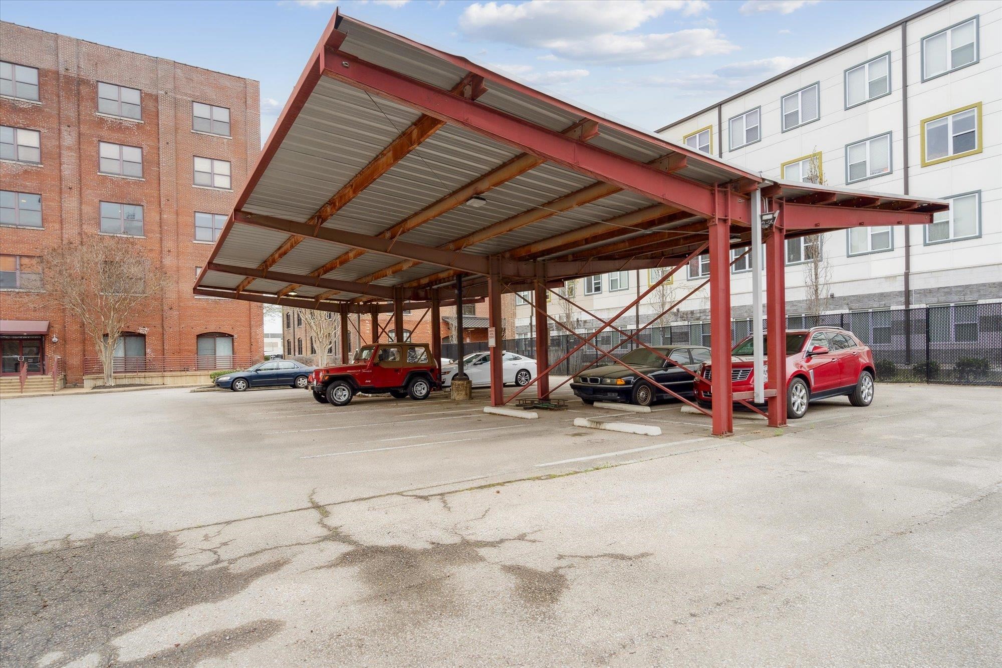 137 E G E PATTERSON AVE Unit: 402