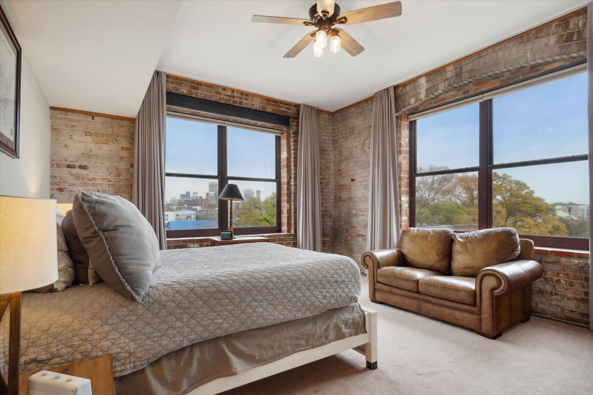 137 E G E PATTERSON AVE Unit: 402