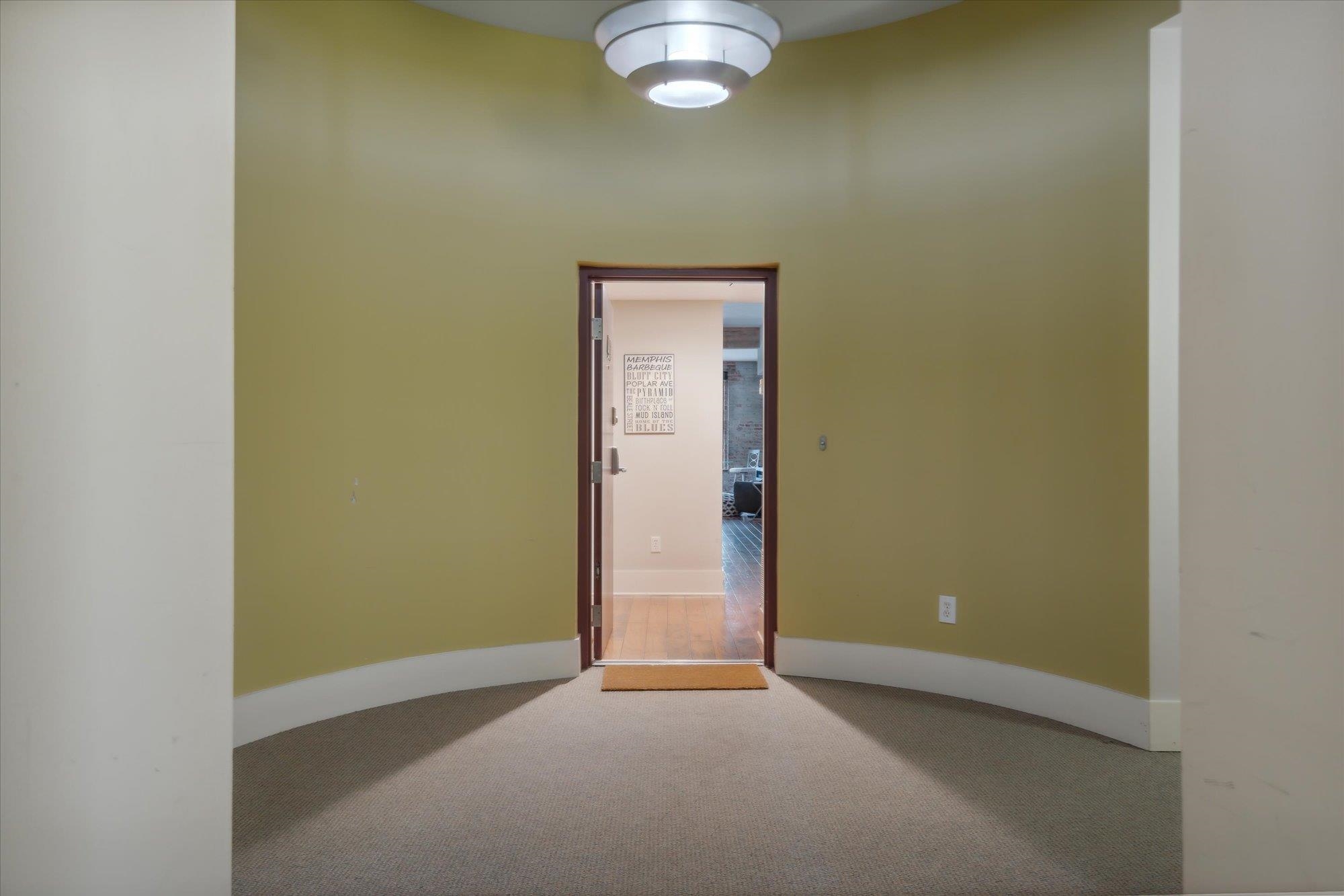 137 E G E PATTERSON AVE Unit: 402