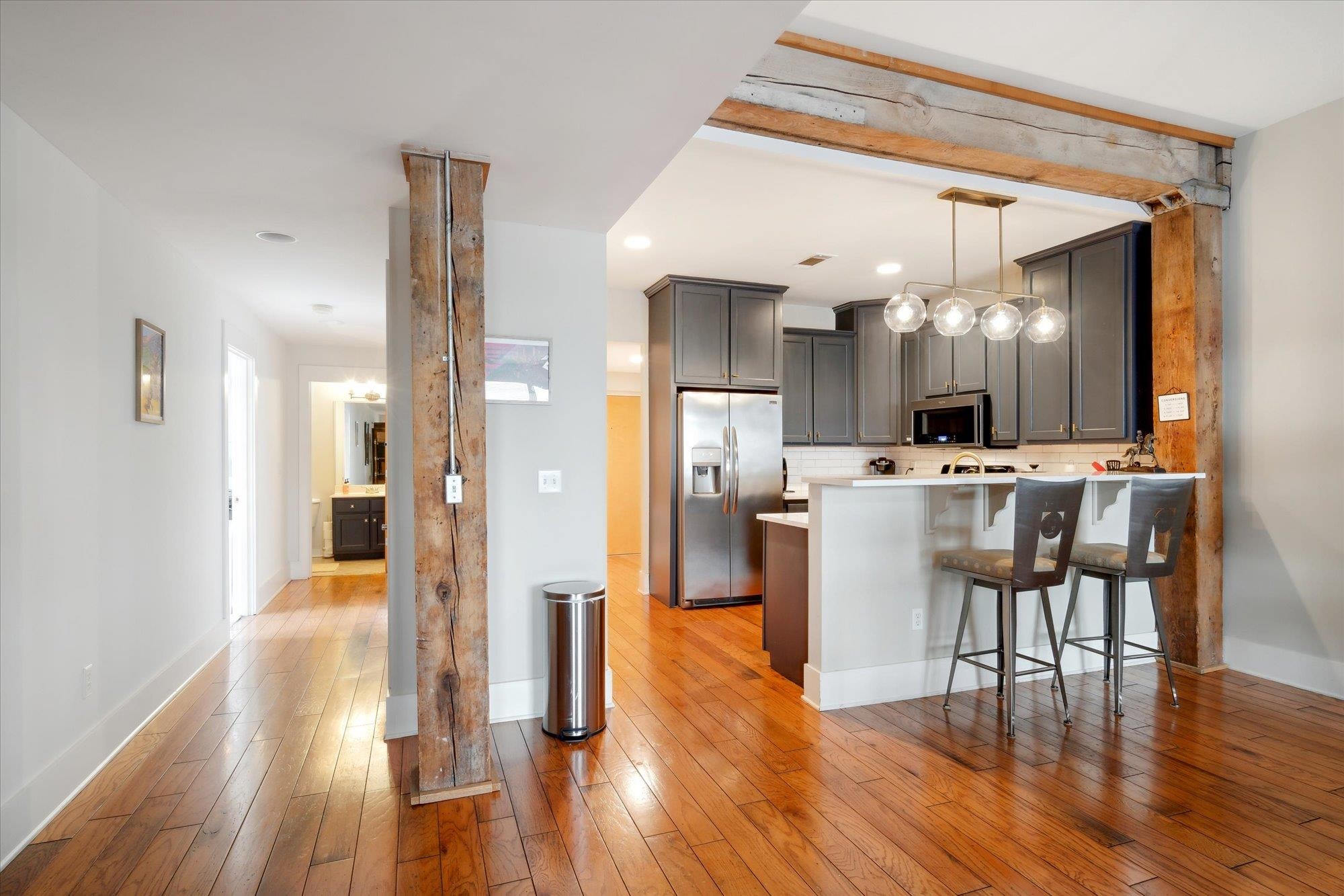 137 E G E PATTERSON AVE Unit: 402