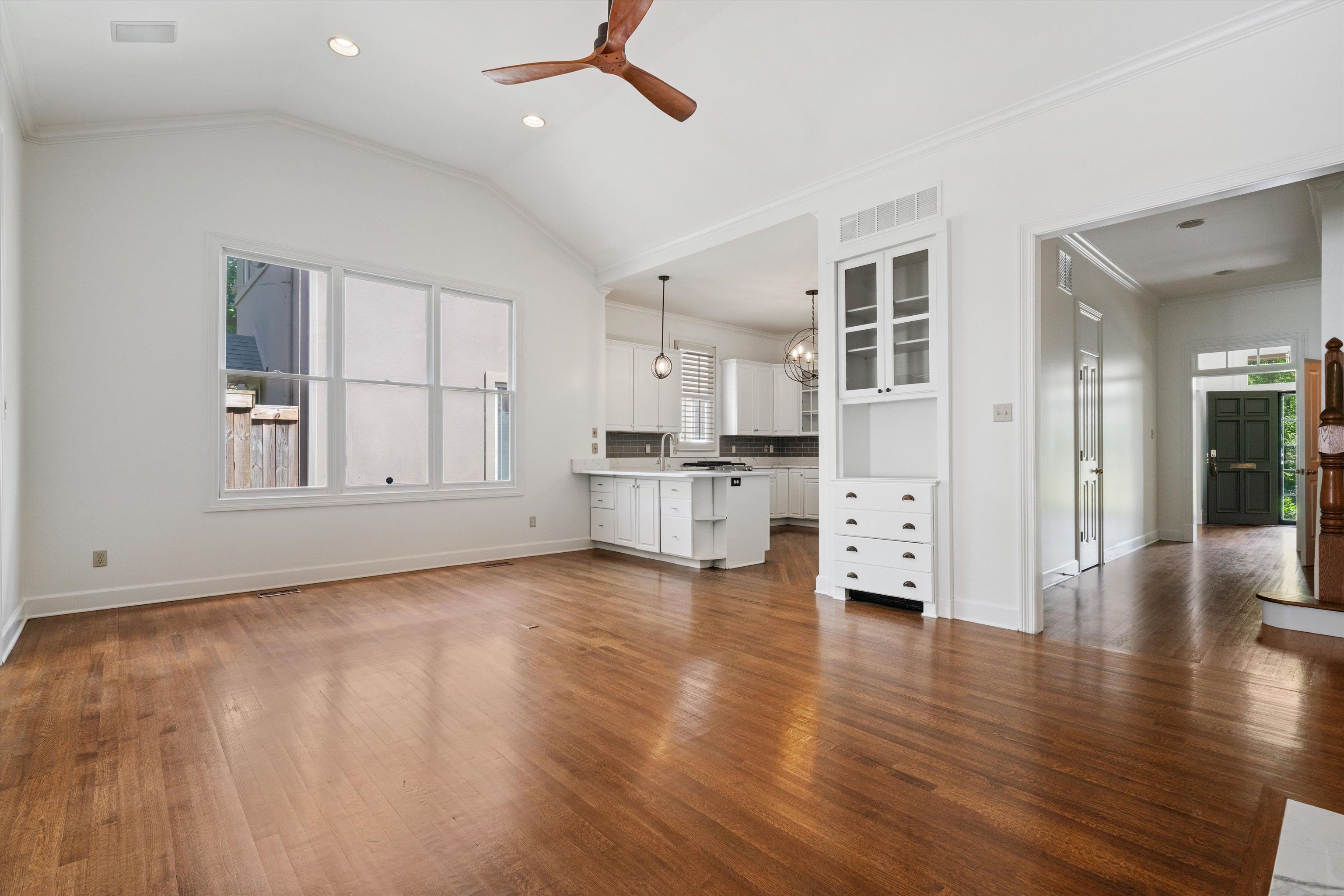 1766 OVERTON PARK AVE