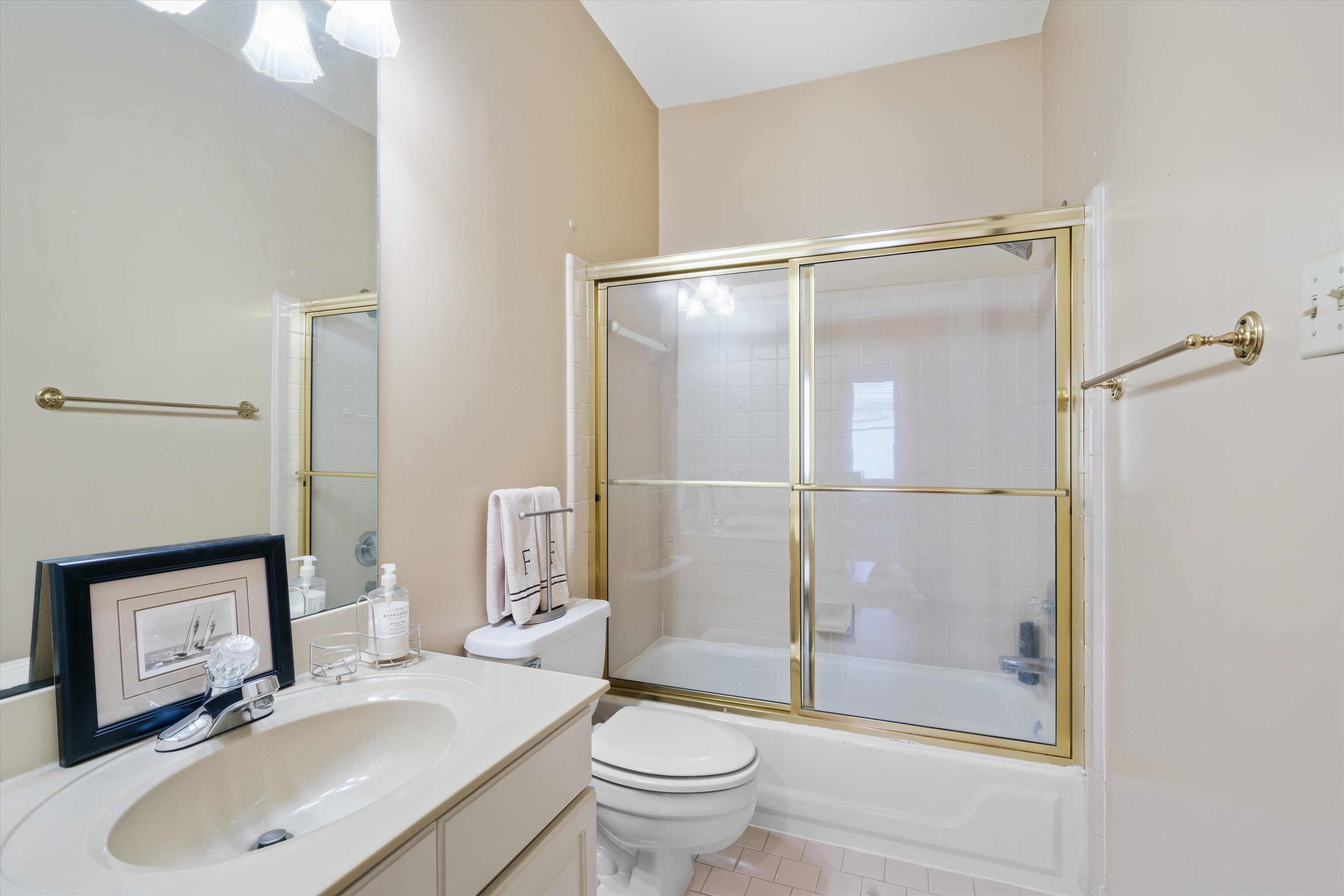 1766 OVERTON PARK AVE