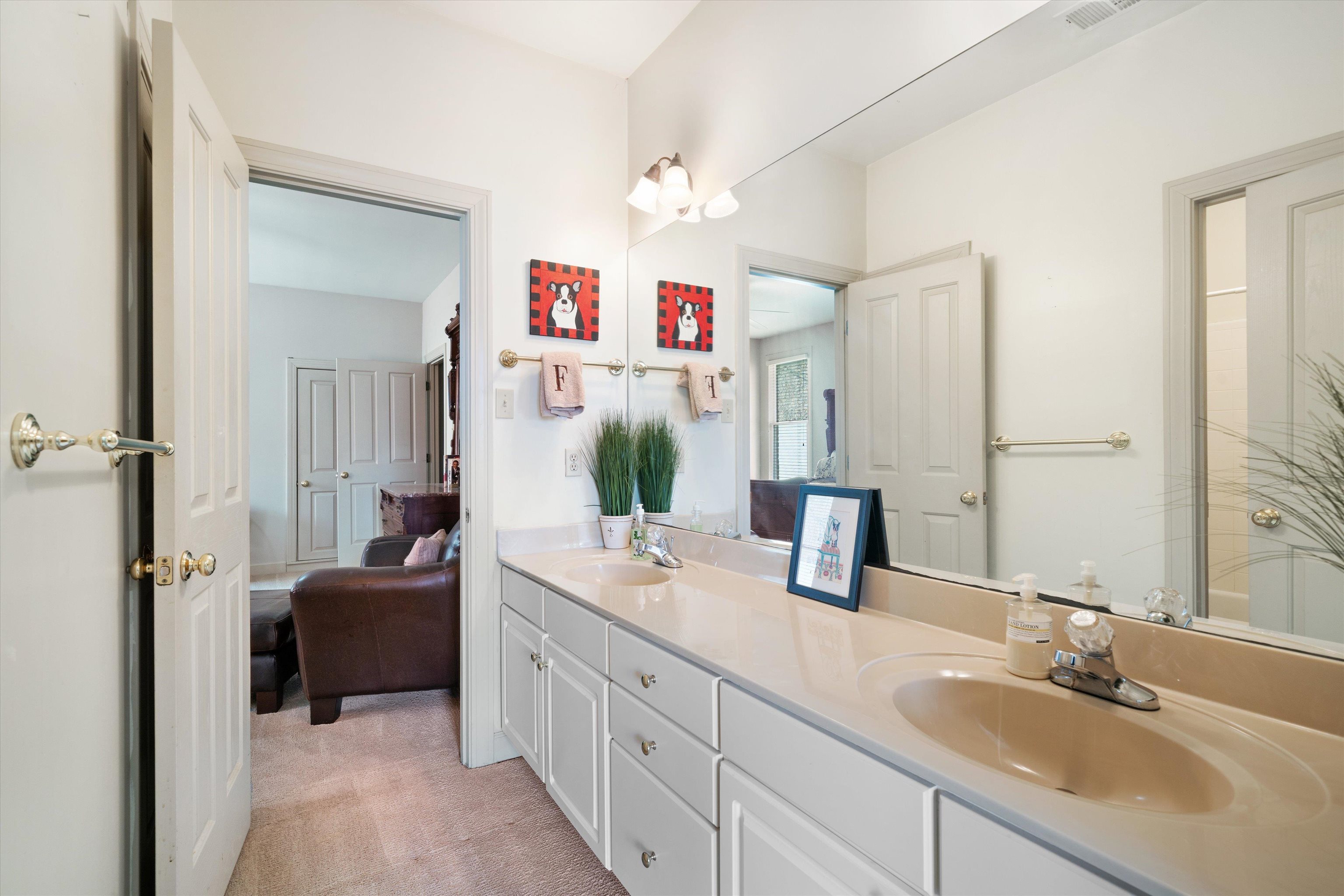 1766 OVERTON PARK AVE