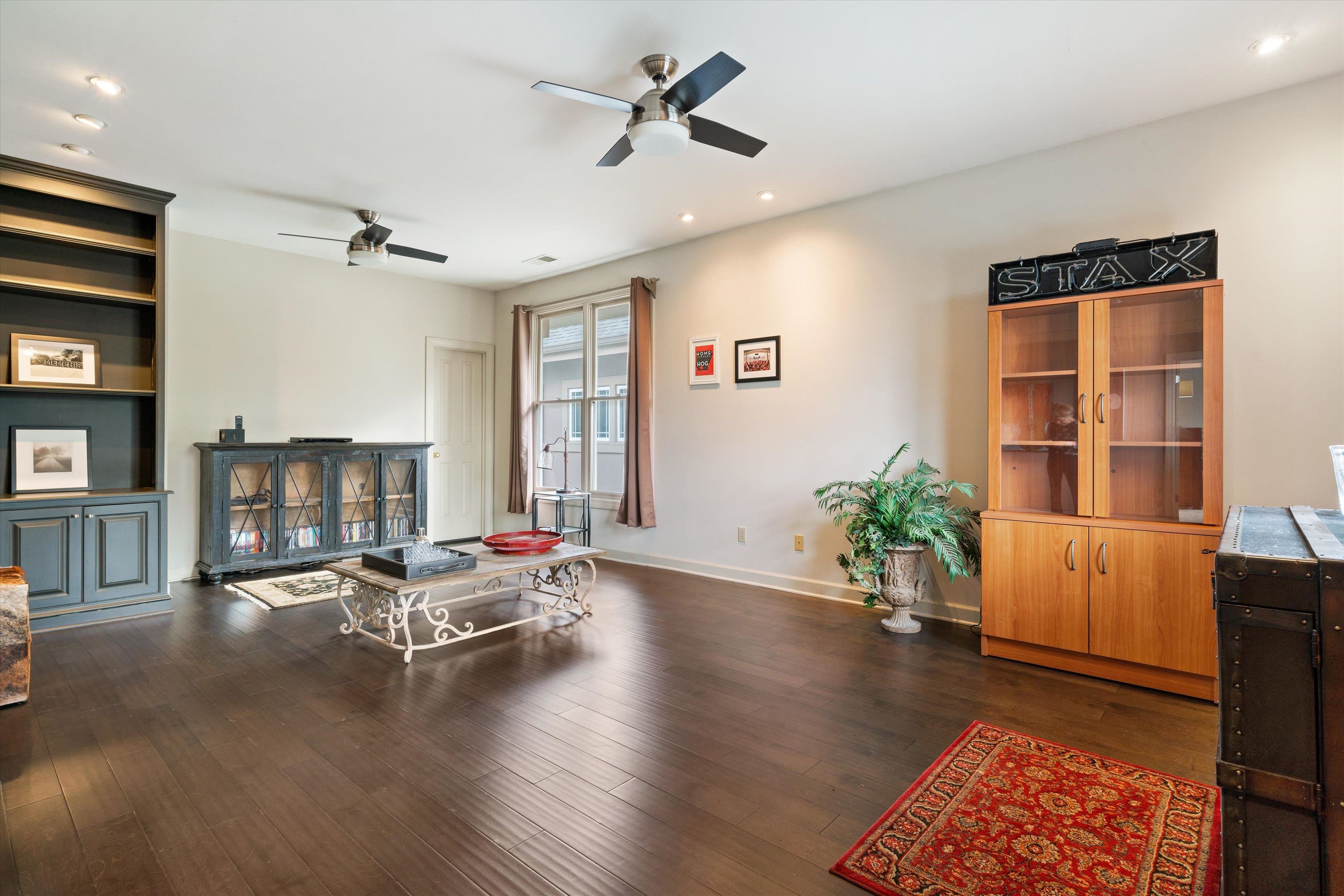 1766 OVERTON PARK AVE