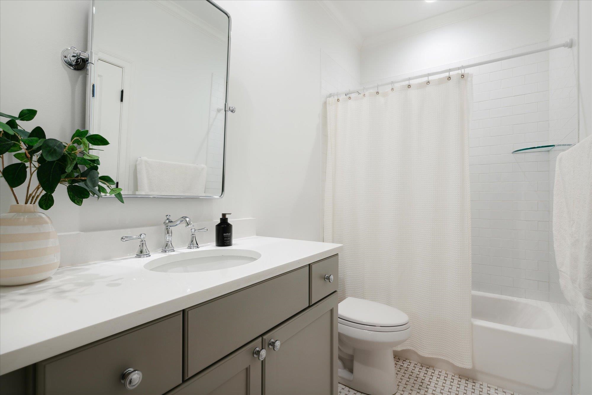 1775 BAYNARD LOOP LOOP W