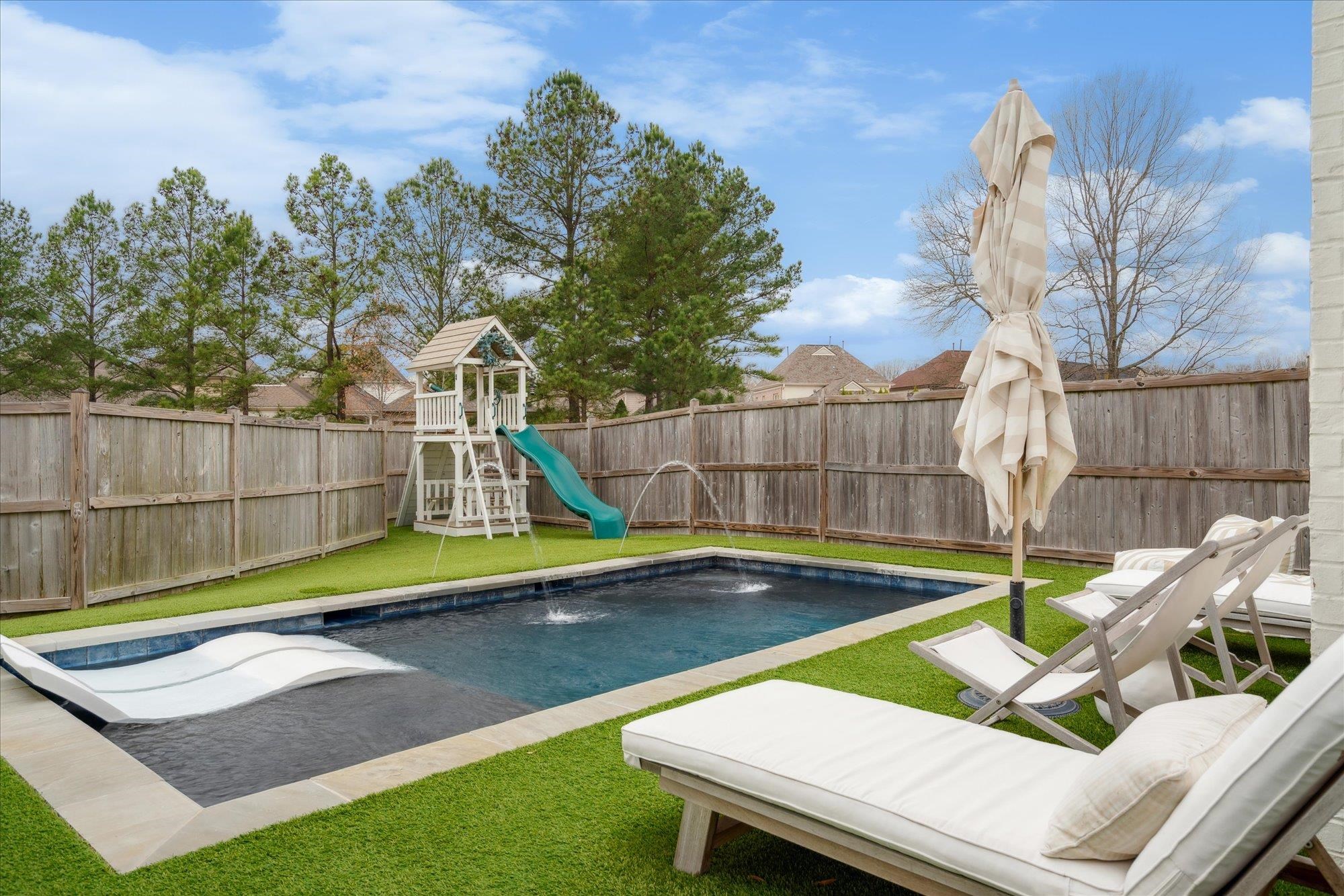 1775 BAYNARD LOOP LOOP W