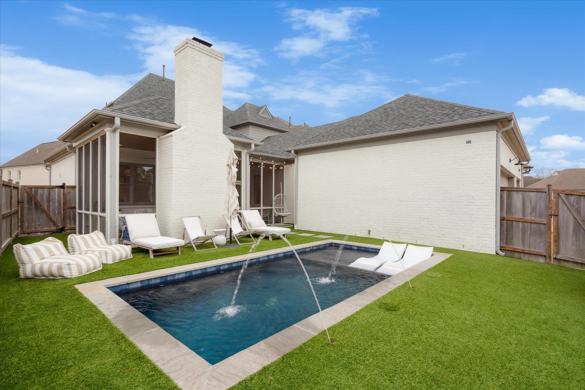 1775 BAYNARD LOOP LOOP W