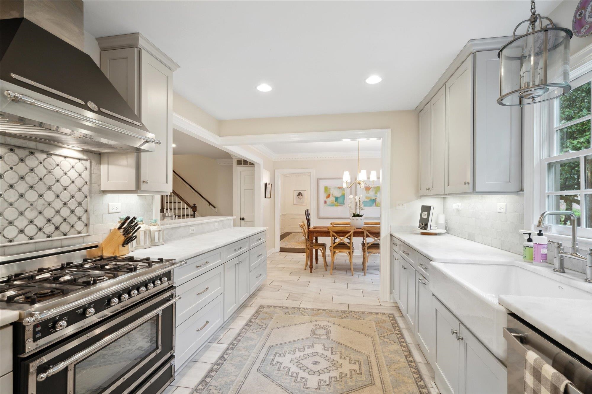 6387 BROOKS MANOR CV