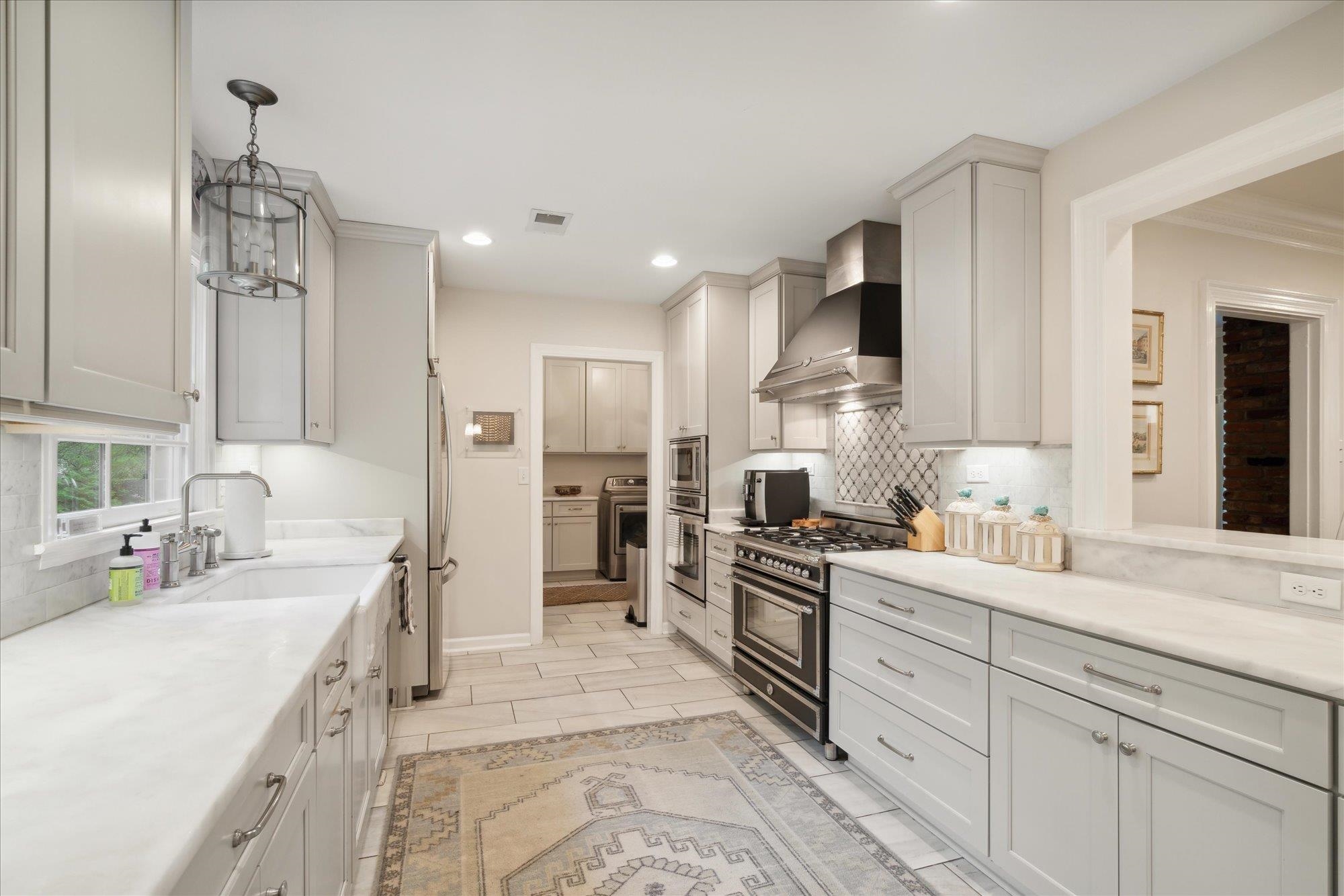 6387 BROOKS MANOR CV