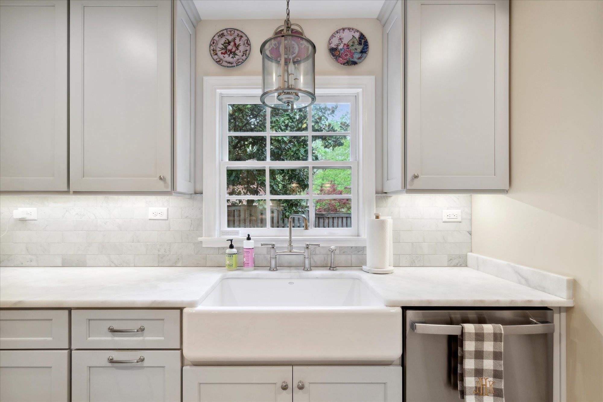 6387 BROOKS MANOR CV