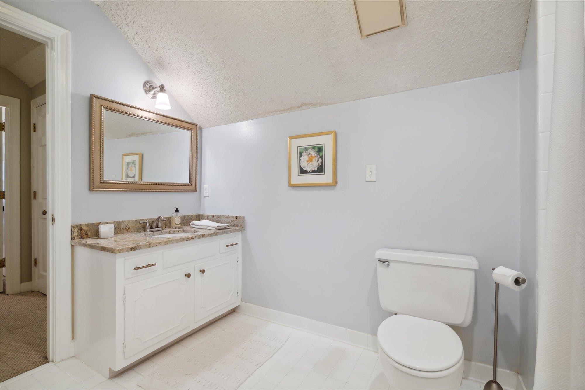 6387 BROOKS MANOR CV