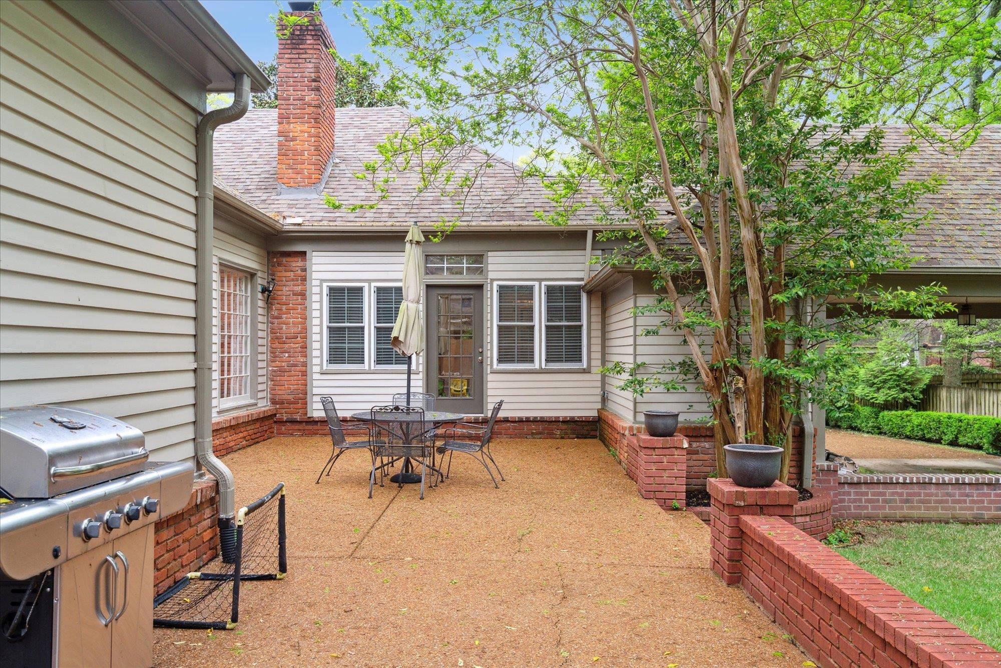 6387 BROOKS MANOR CV