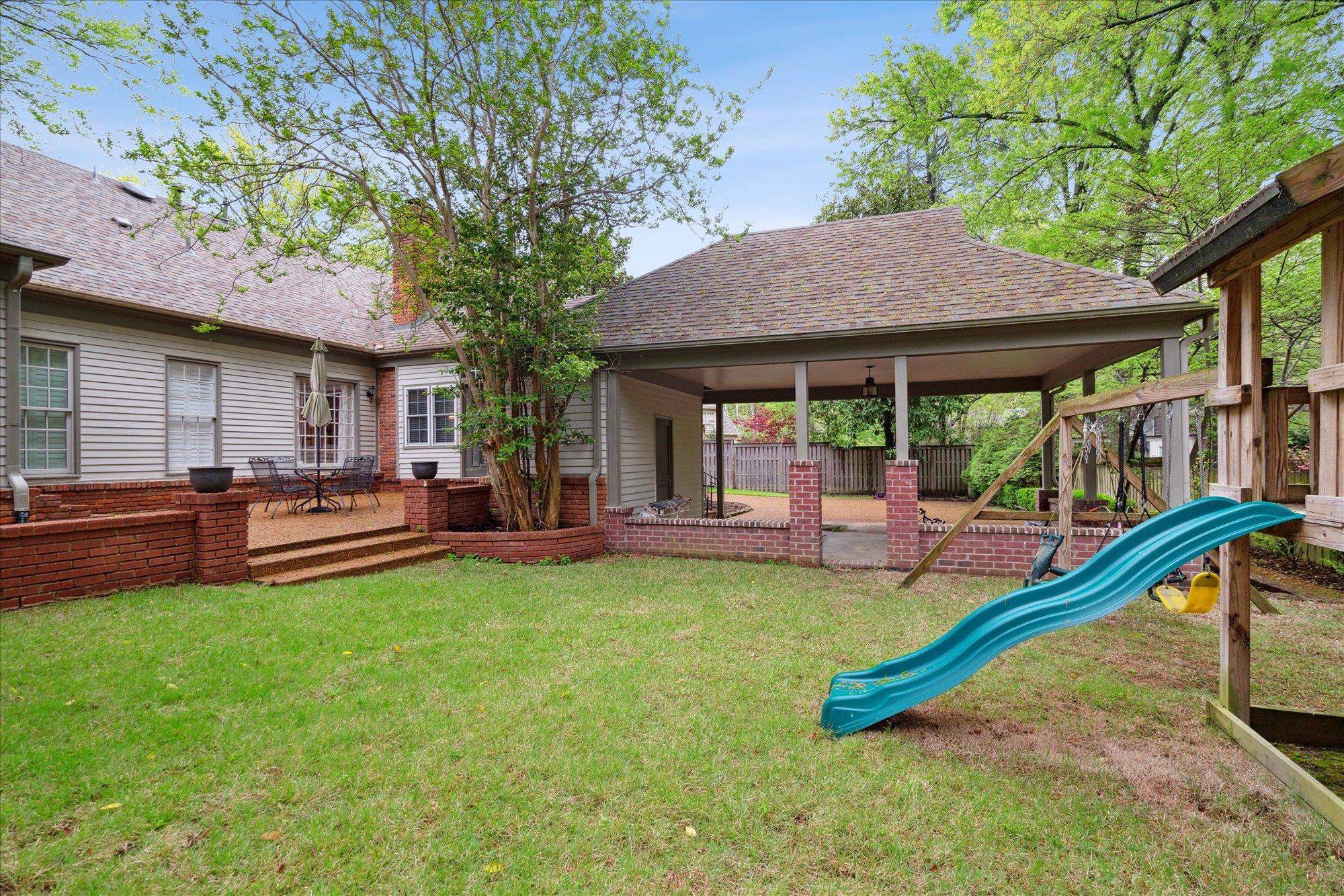 6387 BROOKS MANOR CV