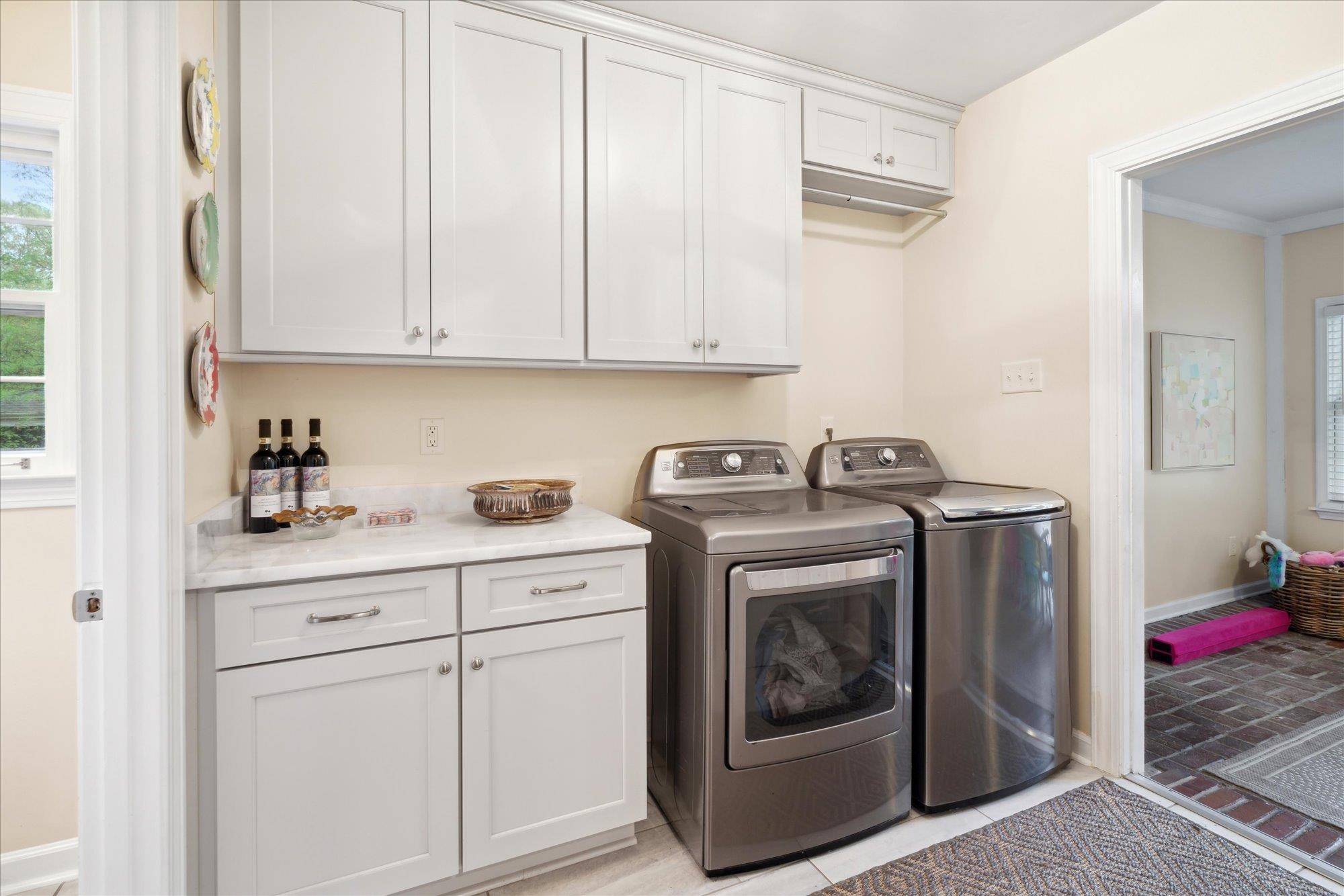 6387 BROOKS MANOR CV