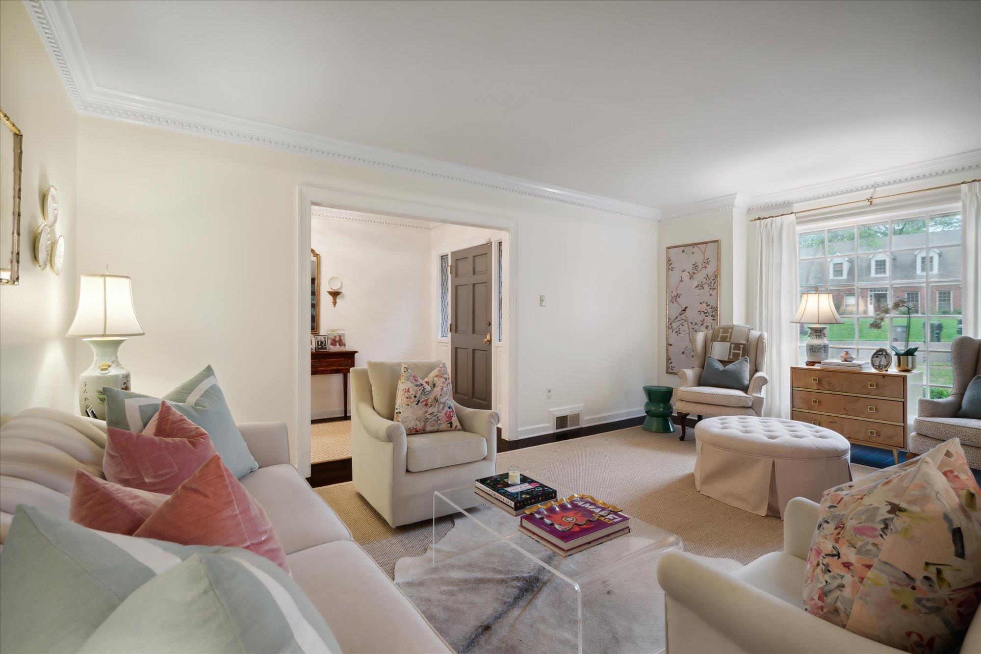 6387 BROOKS MANOR CV