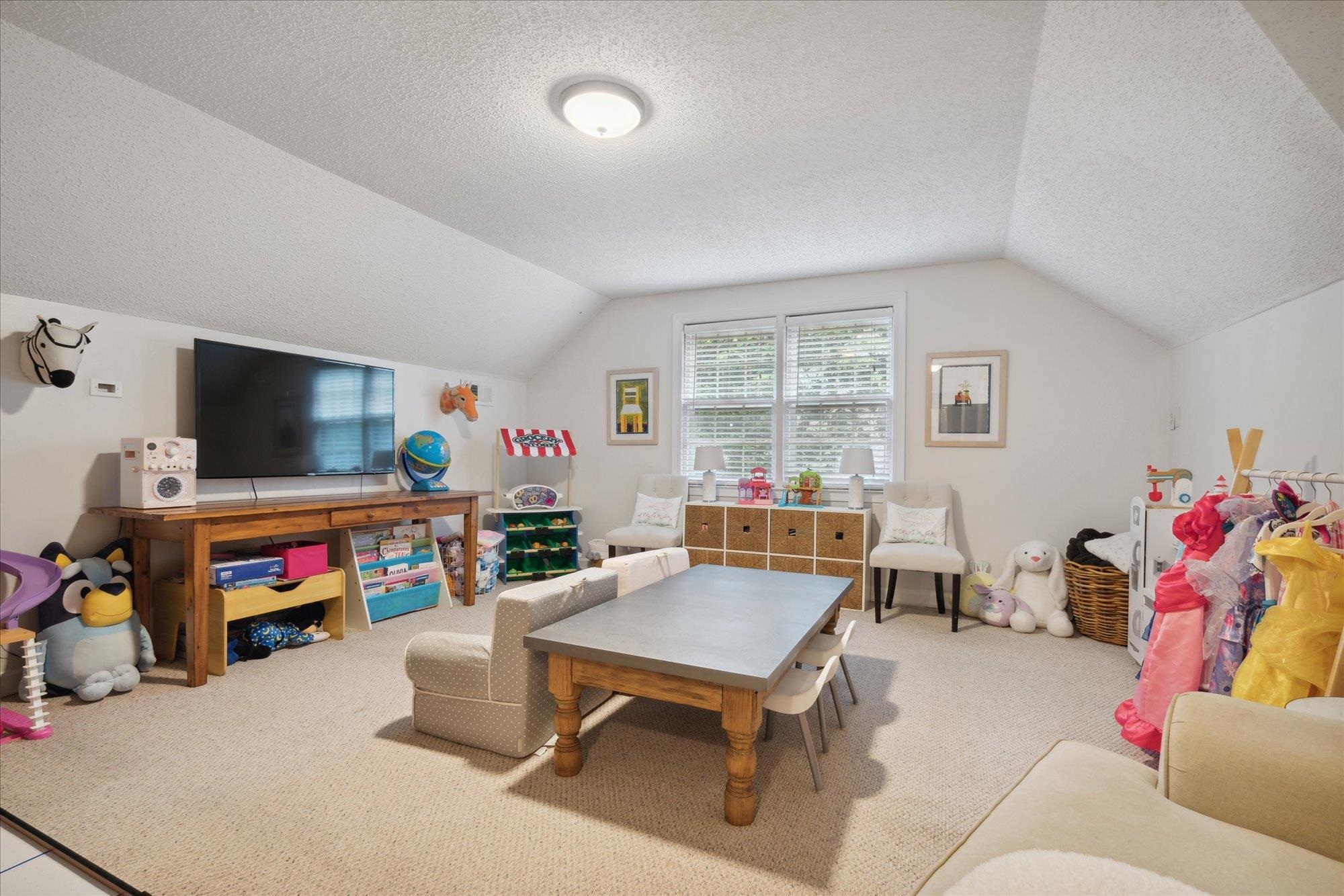 6387 BROOKS MANOR CV