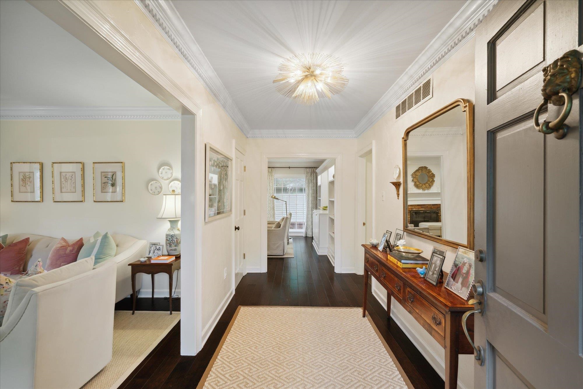 6387 BROOKS MANOR CV