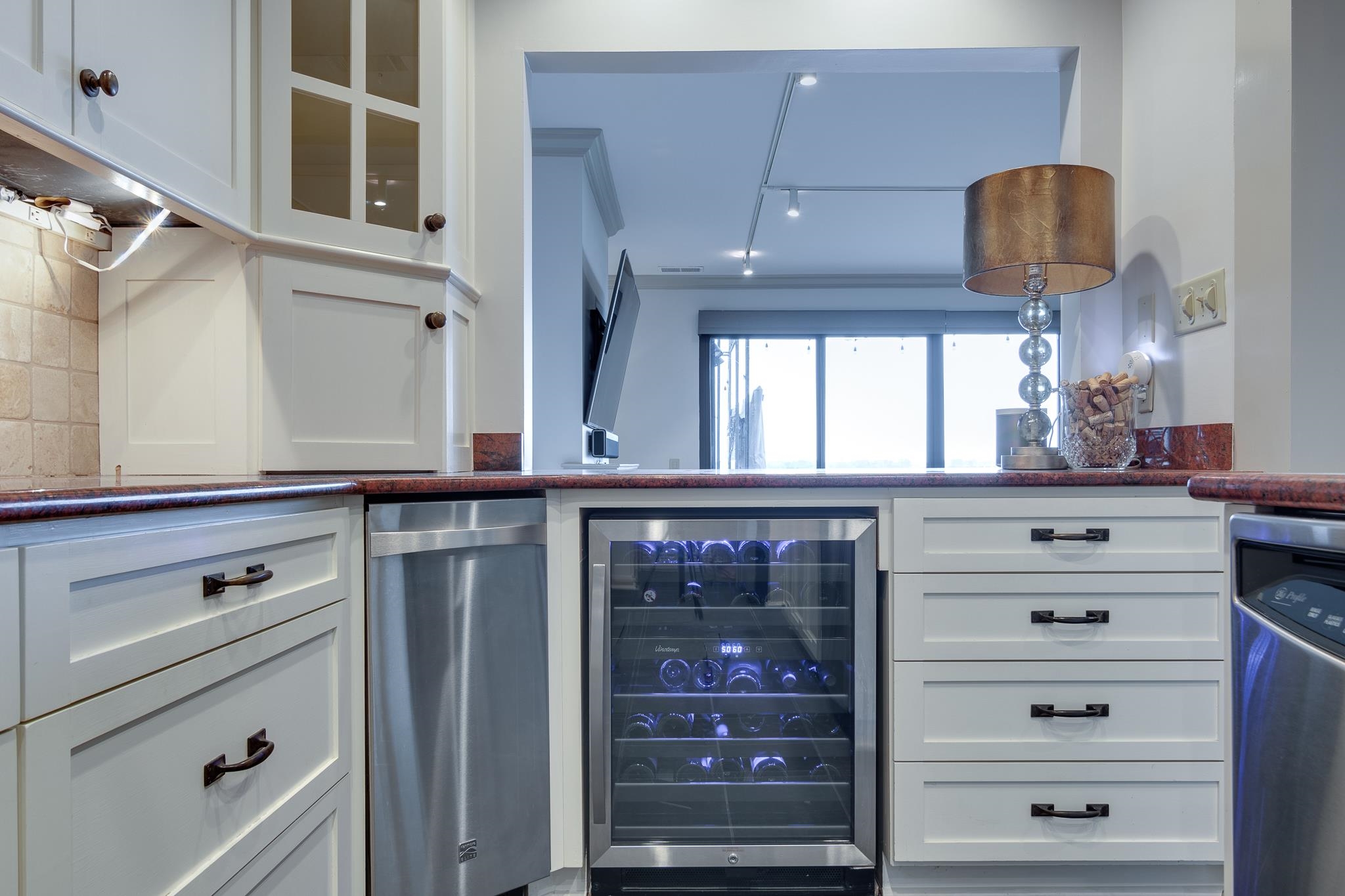 335 RIVERBLUFF PL Unit: 1